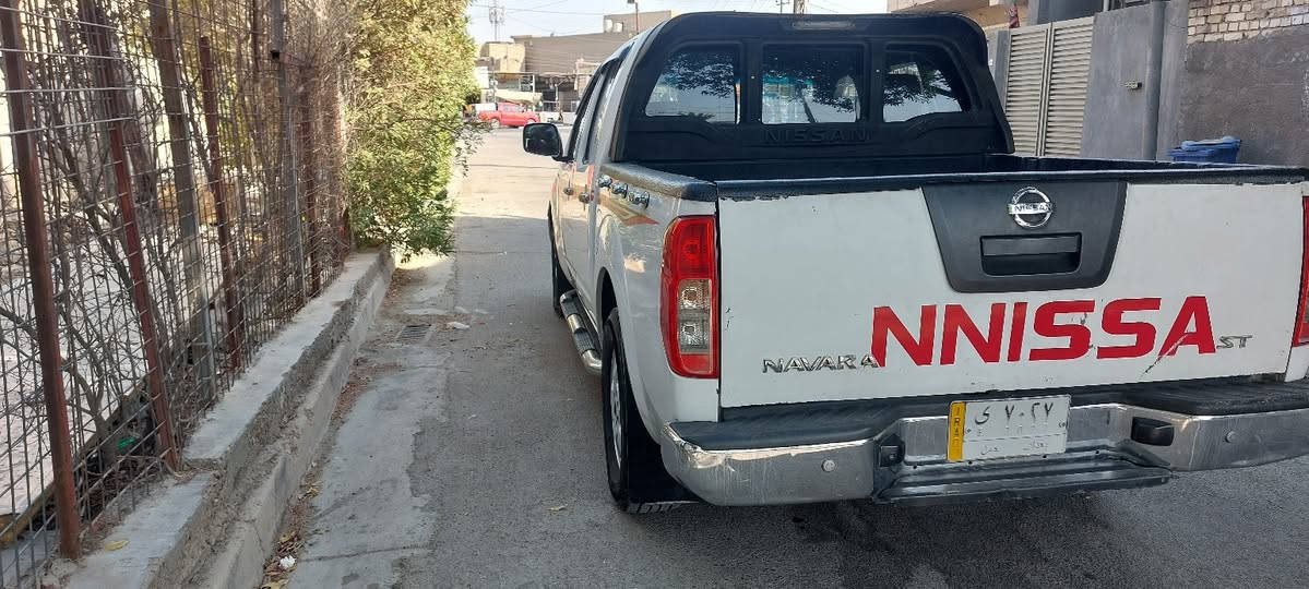 سلام عليكم نيفاره موديل ٢٠١٣ بغداد بسمي مكاني بغداد بيها صفحة اليمنه محرك على وضع الشركة والكيرهم على وضع الشركة السعر ١٠٠ بيها مجال حك الجية الاستفسار ***********
