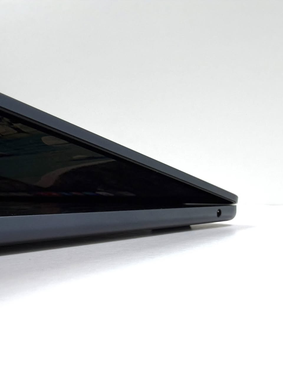 Macbook Air M3
256 GB Hard
16 GB Ram
Battery 100%
Cycle 12
15,3 inch
Midnight 
Warranty 2027/ March / 25
الجهاز نظافه 100% كامل ملحقات شاحن وكارتون وبعده بالضمان
للتواصل 
***********
