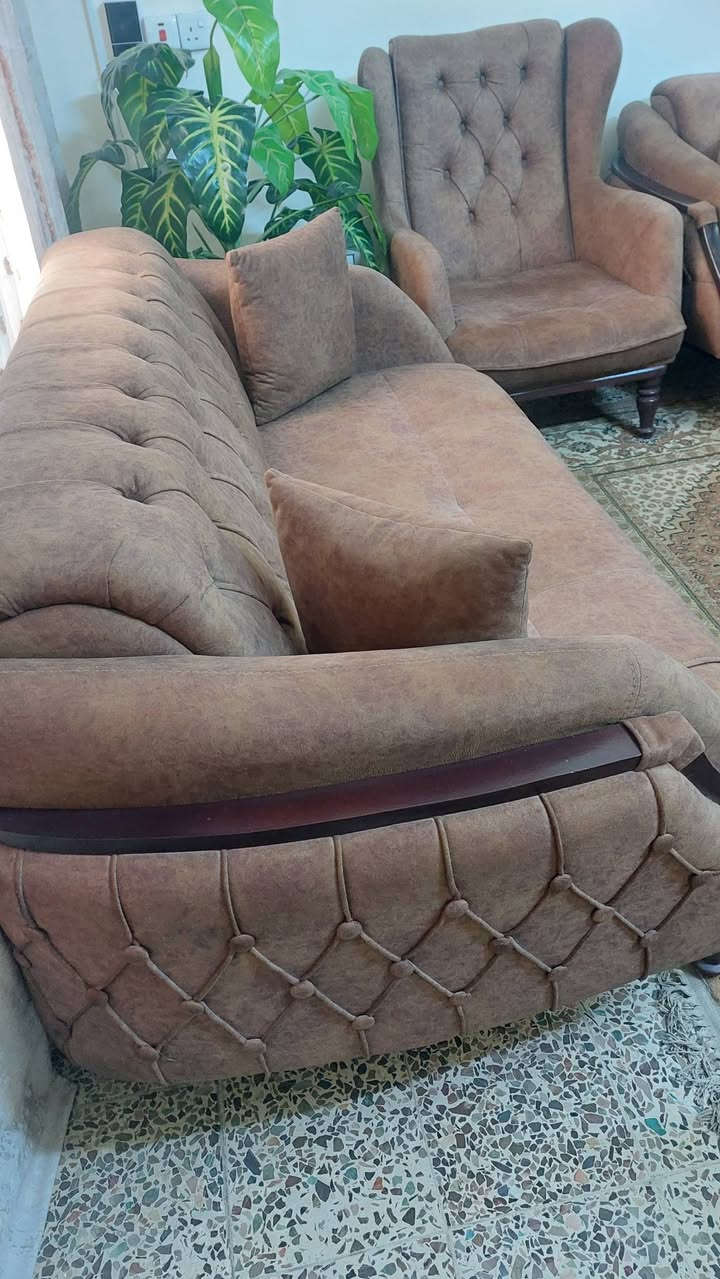 تخم للبيع عشر مقاعد قلاب نظيف جدا ب٧٠٠


**إذا كنت صاحب هذا الإعلان وتريد حذفه لأي سبب، رجاءا أرسل رسالة إلى الدعم الفني**