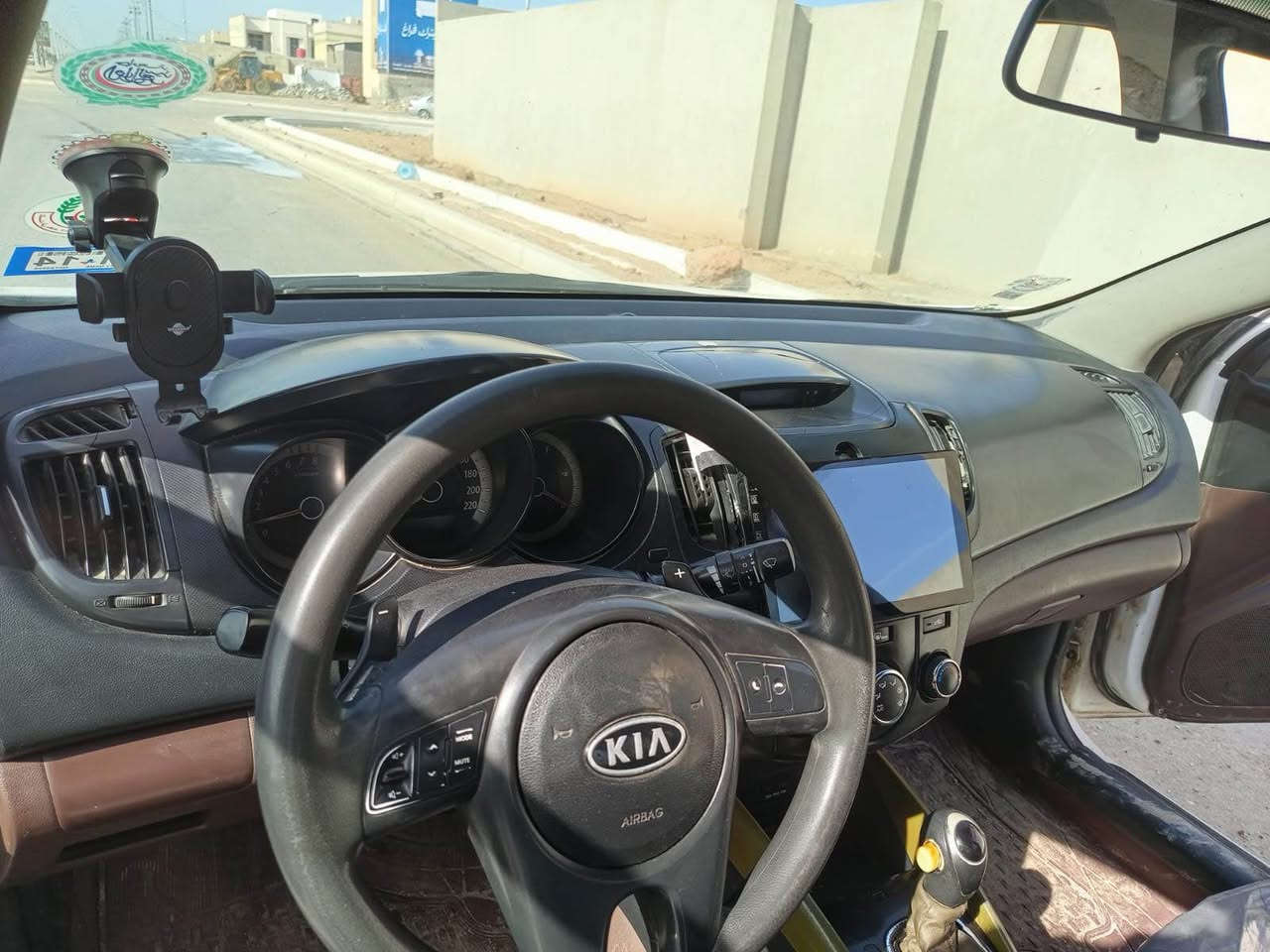 كيا سيراتو وارد خليجي 2013 مكينه كير تخم تاير حداده بيه صبغ رشات مكانت ما اعرف بيه رقم بصره تحويل ثاني يوم السعر 89 ويبه مجال قليل حك الجيه النوان بصره التنومه ما متواجد ع الفيس فقط اتصات‭0773 039 0002‬ البصرة, العراق
