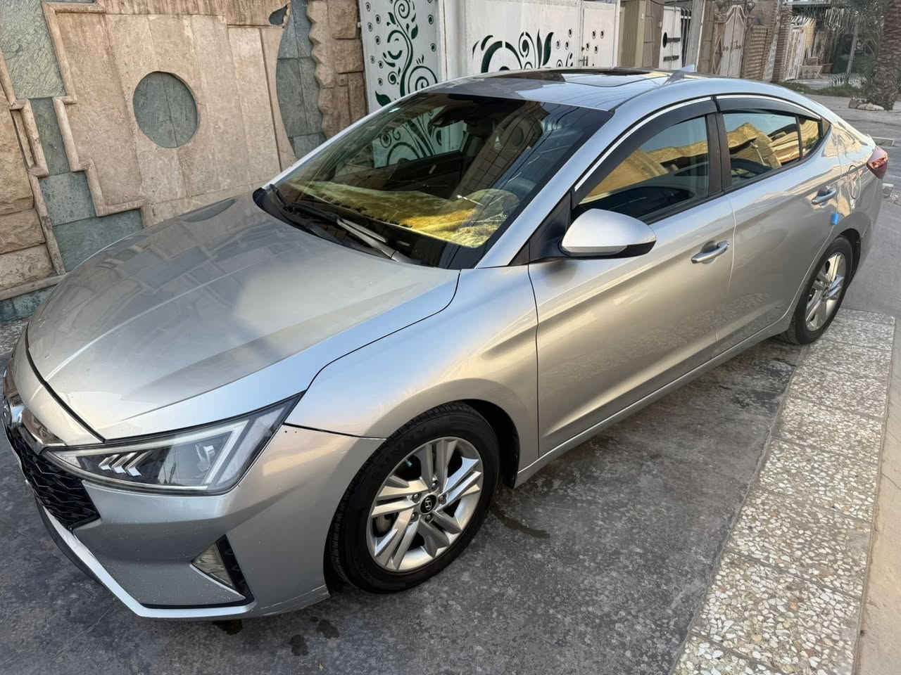 سلام عليكم النترا 2020 رقم بغداد تحويل ثاني يوم وارد  امريكي فول مواصفات sel فتحه وبصمه وتحكمات ستيرن وشاشه اندرويد اوتو وابل كار بلي وتحديد مسار وحساس ب مري وحساس حادث امامي محرك 2000 دوش كير at السياره ماشيه 58 الف ميل نظيفه السياره وجاهزه من كلشي محرك وكير وتبريد كفاله صور الحادث مرفقه ب المنشور وسونار كذلك تخم تاير جديد قبل عشر ايام وباتري جديد وب الاضافه عليها لايتات LED من ياسر سبارك معروفات سعرها  147 وبيها مجال بسيط للتواصل على رقم 

***********
***********
