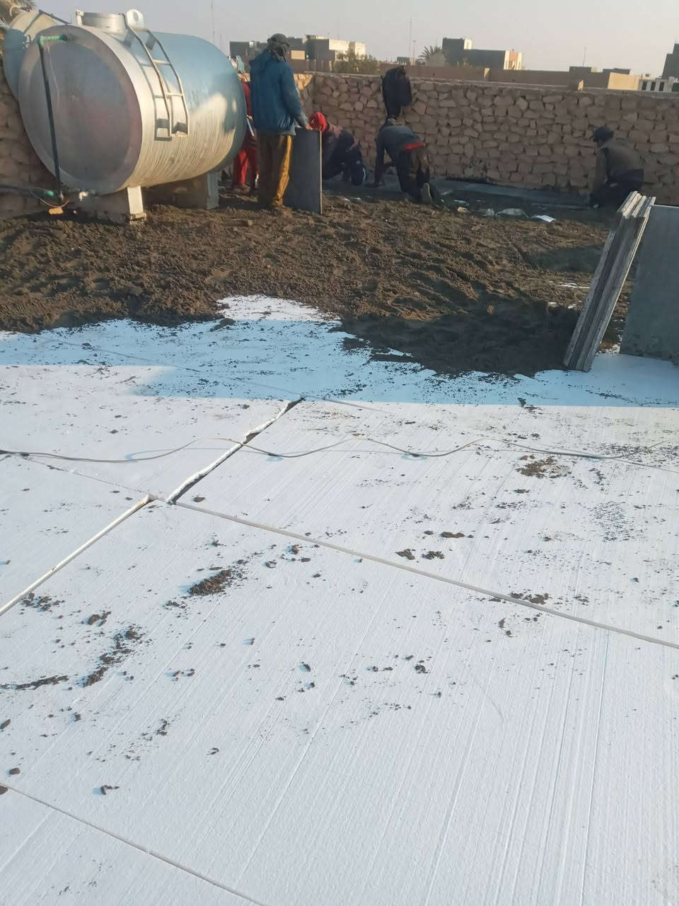 هذا عملنا ومن الله التوفيق شتايكر وجير ونايلون وماستك تطبيك السطوح وجير وإعادة السطح التالف على المتر وكرسته وعمل فوم فلين التواصل خاص او الاتصال على الرقم ‏‪***********‬‏ الاسعار مناسبه ***********
