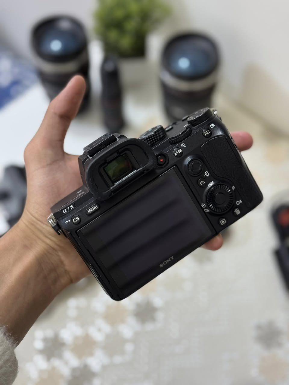 كاميرا سوني a7iii نضيفه كلش سعرها 
1,350,000 
للاستفسار على الرقم 
***********
