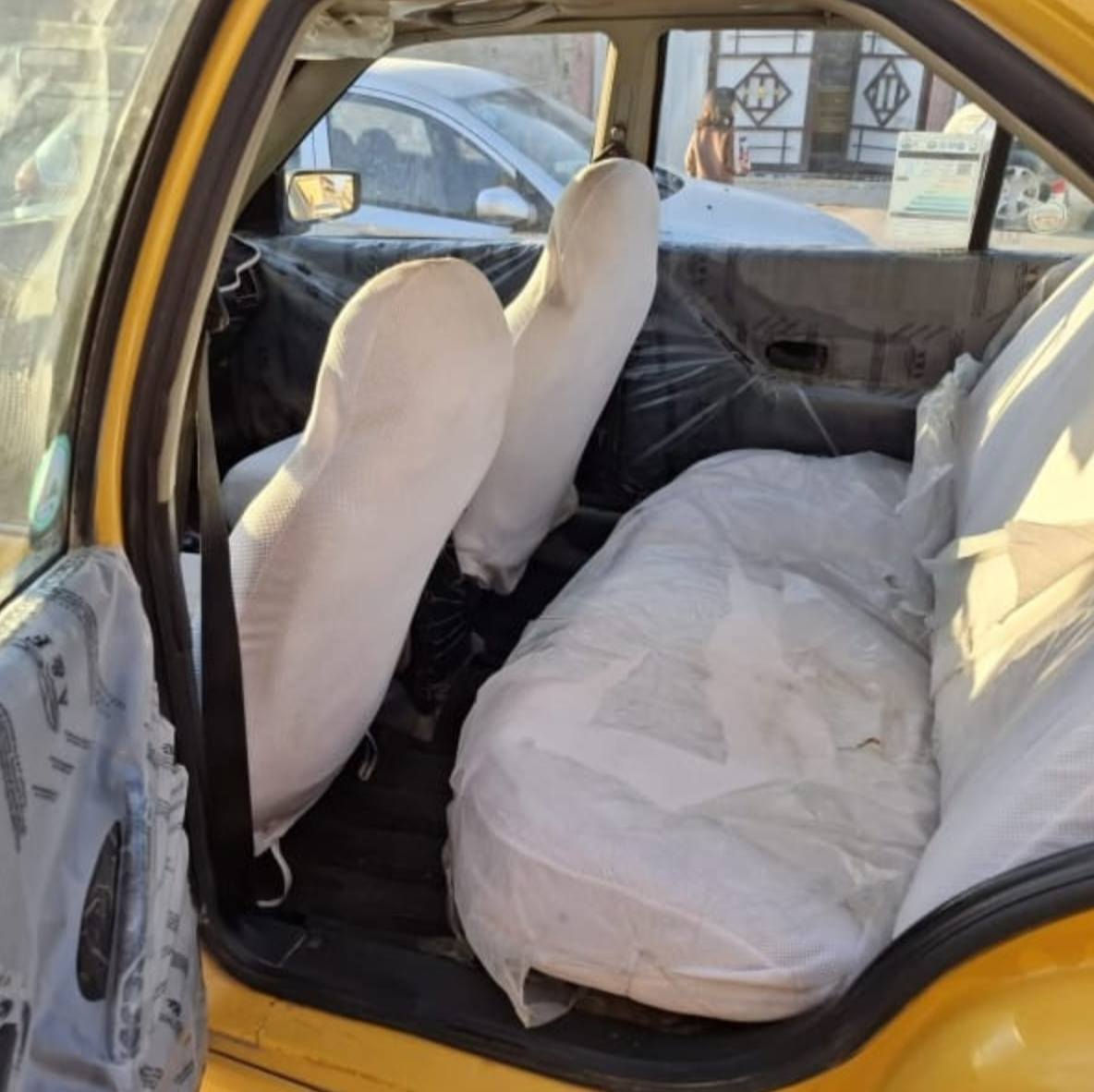 سلام عليكم بيجو بارص للبيع سياره رقم بغداد نكليزي هزه قبل شهر كيرومحرك وكسن كفاله السياره لاتنقص ولاتبخر خير من الله تراي وين ميعجبك السياره بسامينه بيه طخه بصيطه بل جاملق الايمن ول باقي كفاله السياره سعره 44 وبيه مجال ***********
