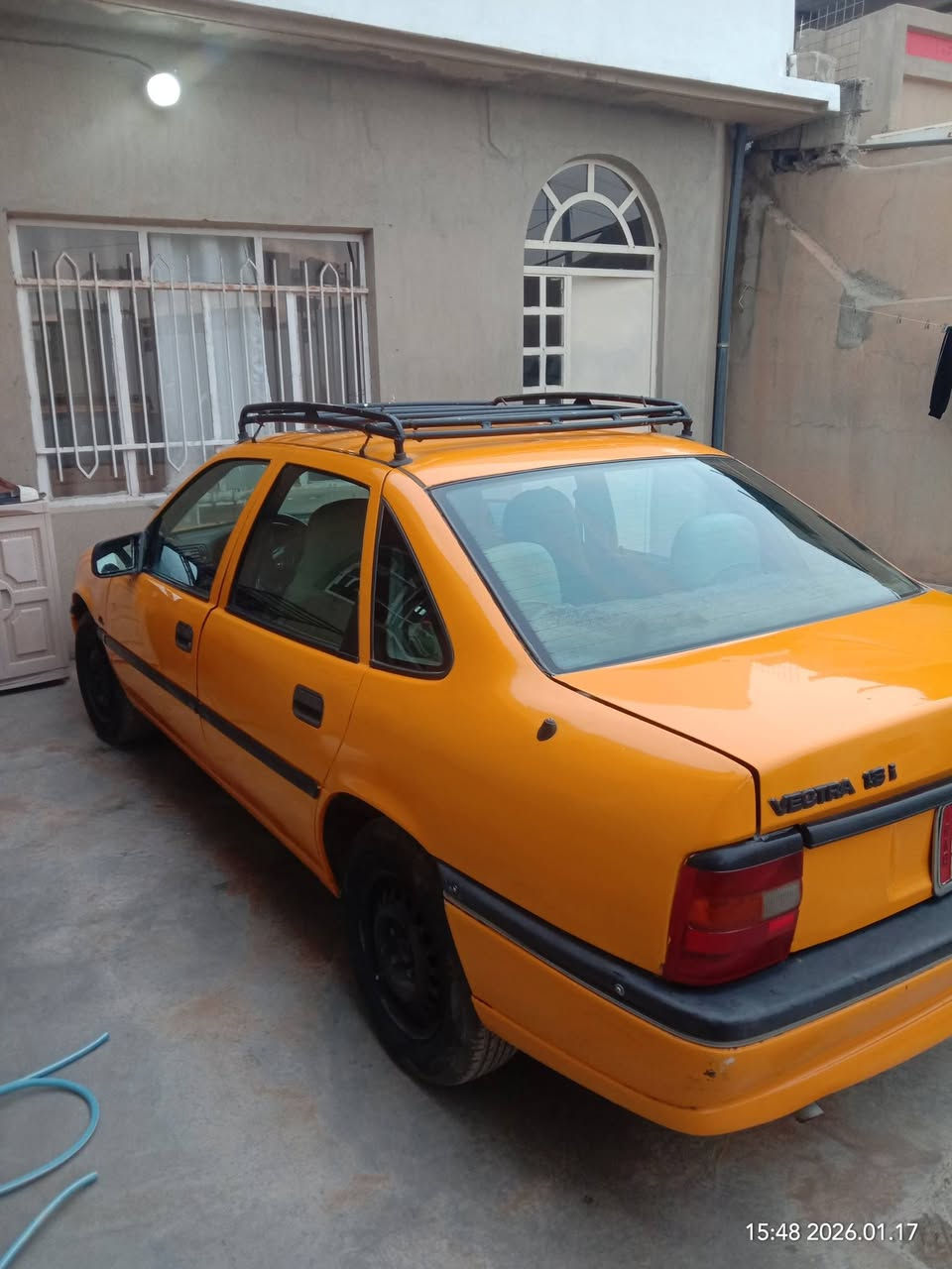 اوبل فكتره موديل93 حجم 18 كير عادي سنويه منتهيه سياره نضيفه وبيهه بطاقة بنزين السعر 40 وبيهه مجال ***********
