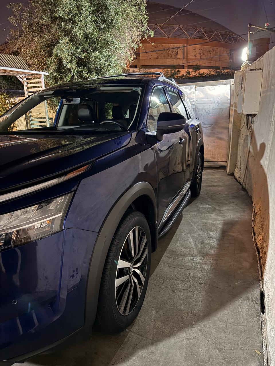 نيسان بافندر فئه VIP بلاتينيوم.
✅ محرك V6 سعة 3.5 لتر بقوة 284 حصان
✅ جير أوتوماتيك 9 سرعات
✅ دفع رباعي (AWD)
✅ 7 أو 8 ركاب
✅ جلد فاخر مع تبريد وتدفئة للمقاعد الأمامية
✅ شاشة معلومات وترفيه كبيرة مع Apple CarPlay و Android Auto
✅ نظام صوت Bose فاخر
✅ فتحة سقف بانوراما
✅ كاميرات 360 درجة وحساسات أمامية وخلفية
✅ رادار، مثبت سرعة ذكي، مراقبة النقطة العمياء، ومساعد المحافظة على المسار
✅ شاحن لاسلكي للجوال
✅ جنوط 20 إنج
بعد بيها مواصفات هواي فئه (vip)
📍 الموقع: بغداد
📞 للتواصل: ***********
