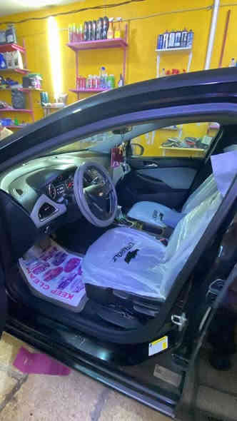 السلام عليكم
كروز للبيع موديل 2019 
وارد امريكي 
السياره بيه باردات وصبغ بنيد 
السونار موجود 
رقم نجف 
المكينه بيها بخار 
السياره ب88 وبيه مجال للشراي 
للتواصل ***********
