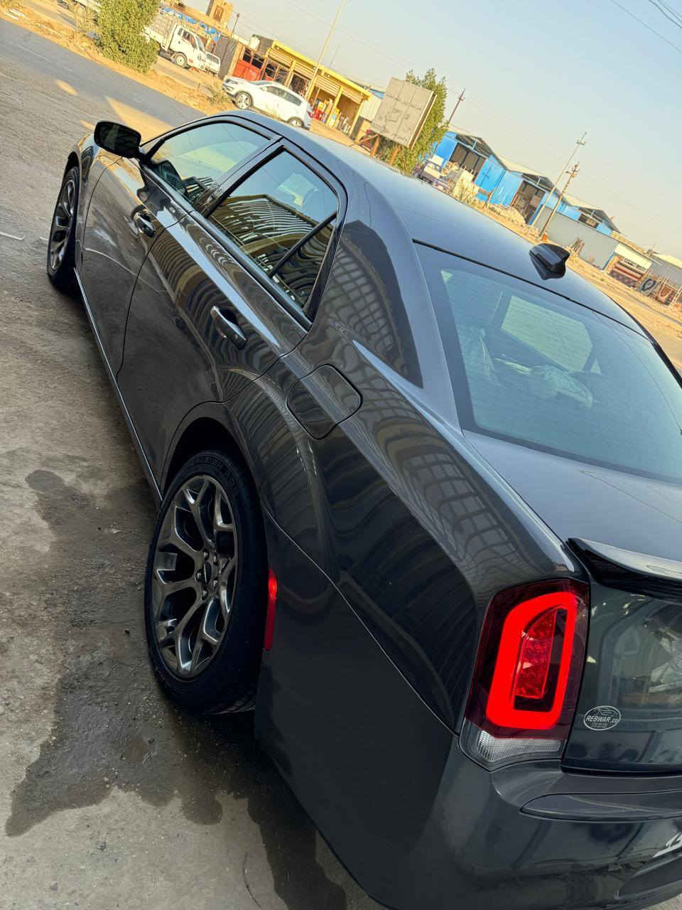 السلام عليكم اوباما S فول مواصفات للبيع موديل 2018 رقم اربيل دولي بسمي سيارة جديدة وجاهزة مكينه وكير وحداديه وتخم تاير كله جديد سيارة ماشيه 60 بيها رش بلحاملغ لامامي فقط لمواصفات معروفه لسعر 223 مكان السيارة بلقاسم ***********
