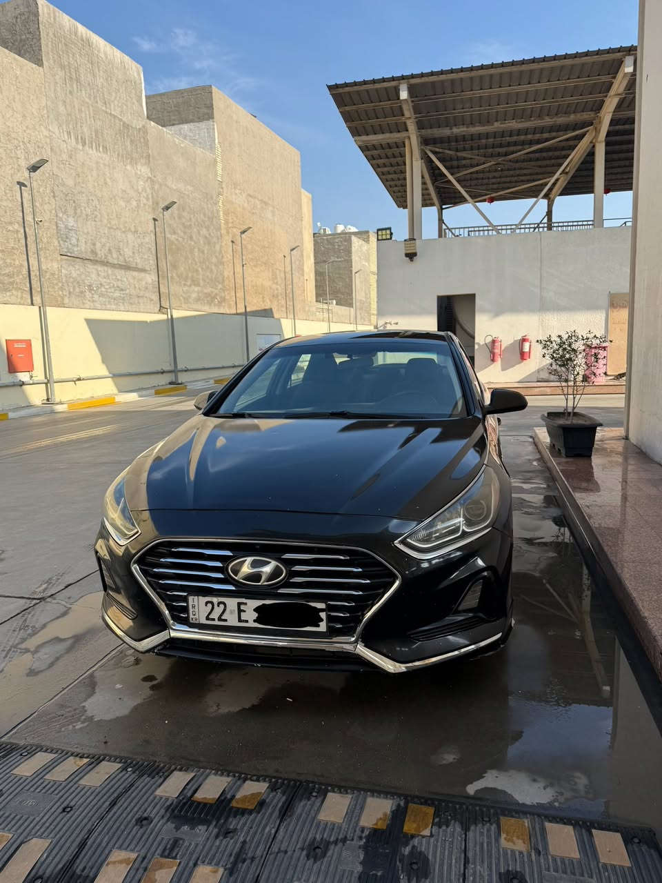 السلام عليكم سوناتا 2019 للبيع
مكاني بغداد رقم اربيل تحويل مباشر
الموصفات 
رادار امامي جانبي
مثبت سرعه
درايف مود ايكو سبورت
ممشى 120
حادثها مو قوي سطحي رقم الشاصي منشور 
للاستفسار  *********** واتساب متوفر
