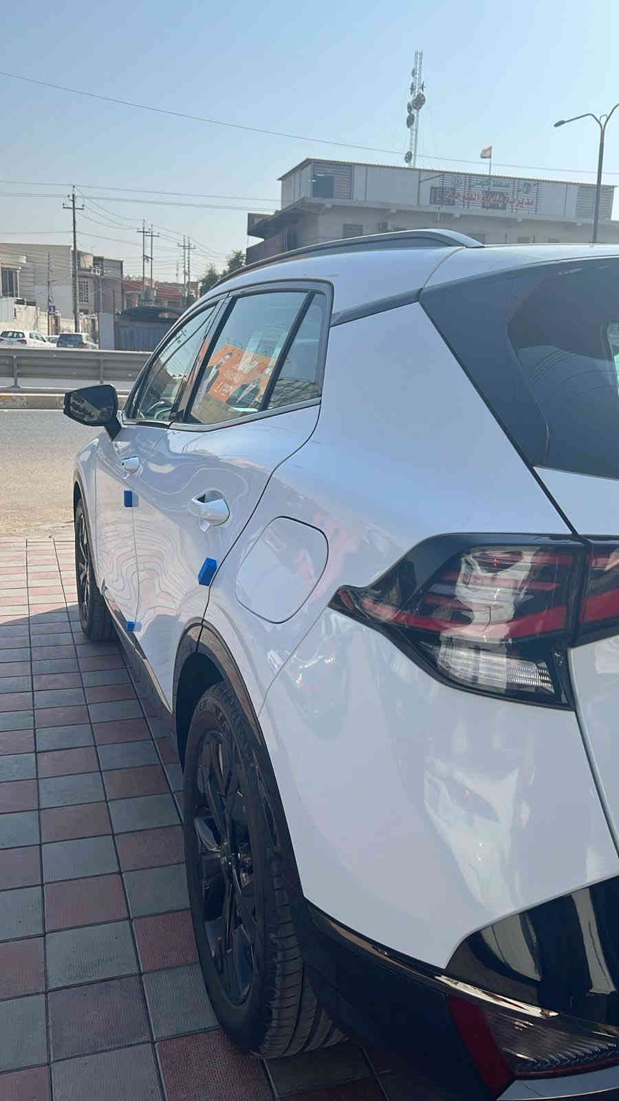 السلام عليكم للبيع
كيا سبورتج 2025🔥🚘
بلاك ادشن Black Edition🖤🩶
رقم بغداد الجديد تحويل مباشر
سياره وكاله نم ((NIM))  
مكفوله كفاله عامه من الدعاميه للدعاميه  كفاله 🔥
ماشيه2000 كيلومتر فقط
مواصفات الفول 1/1 كل مواصفات السبورتج بيها عدا البانوراما 🩶
خليجي✅
موديل 2024✅
سعة المحرك 2.0L✅
مرتبط بناقل حركة أوتو 6 نمر✅
عدد AIR BAG 2 ✅
حساسات أمامية ✅
حساسات خلفية✅
لايت زينون + LED✅
كشافات ✅
بك لايت LED✅
حجم الاطار 235/50R19✅
ويل كب ✅
4 دسك✅
ماسحة خلفية✅
اريل نفكيتر ✅
مفتاح التشغيل بصمة✅
تشغيل عن بعد ✅
فتح الصندوق كهرباء ✅
دشبول شاشة ✅
شاشة Apple Car play✅
كاميرا دوارة ✅
المقاعد جلد + الداخل زيتوني 💚🖤✅
حركة المقاعد الأمامية كهرباء✅
تدفئة المقاعد الأمامية ✅
تدفئة المقود ✅
✅
مثبت السرعة Cruise✅
المودات والأوامر الصوتية✅
أوضاع القيادة  Drive Mode✅
فحص أنظمة السيارة ✅
حساسات ضغط اطارات ✅
مقود جلد حياكة ✅
شفتات مقود✅
قطعتين تبريد✅
هاند بريك كهرباء ✅
ا ABS ✅
ا Auto Hold   أوتو هولد✅
ا ISOFIX   مثبت مقعد الطفل✅
نظام مانع الانزلاق✅
نظام نزول المنحدرات ✅
اشارة في المرايا الجانبية✅
مخرج منفذ الطاقة✅
ا  Bluetooth ✅
شاحن هاتف Wireless ✅
تطعيم الدواخل ألمنيوم ✅
_______________________________________________
موقعنه:الانبار الفلوجه 
السعر 257دولار $
لاتصال والاستفسار:***********
                                          ☎️☎️      ☎️☎️         ☎️☎️
