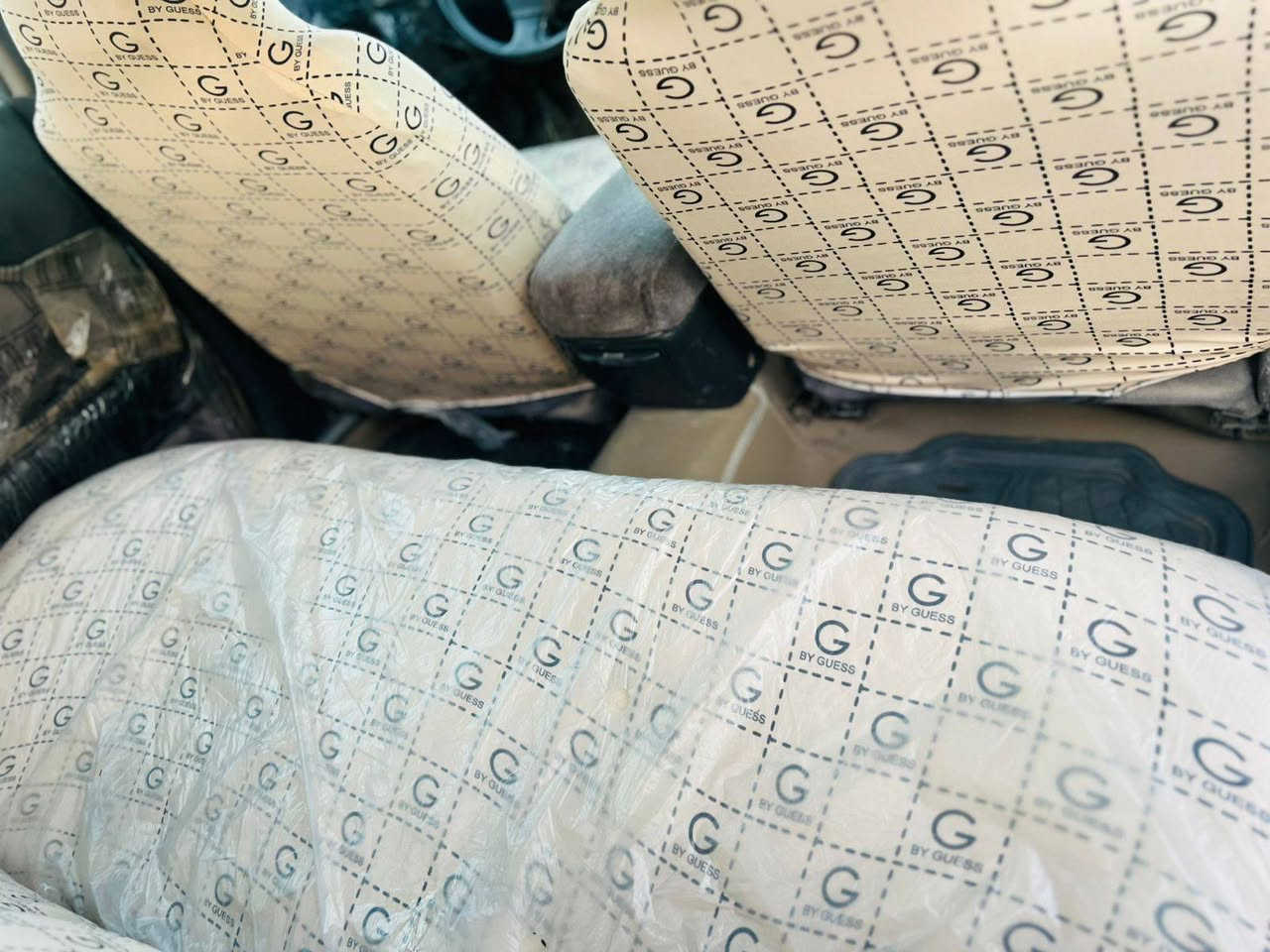 السلام عليكم بطه منفصل مديل 93 رقم انبار مشروع وطني مكفوله كص او نقل مكينه كير   اشاير مري اريل كامره شاشه بيه جاملع جهه السائق مبدل  ال امامي  مكانه نجف  ***********
