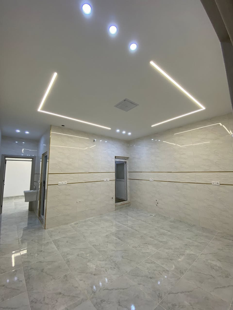 #اعلان566
دار للبيع طابقين منعزل 
نوع_الملك :-  طابو صرف  
# @مساحه 100 متر 
#السعر 130 
الموقع حي عسكري مقابيل كاتب عدل وقريب ع جانع صالح بهاء الدين 
للأستفسار الأتصال على الارقام التالية :
📞***********
📞***********
أو مراسلتنا عبر { ــــ وتساب ــــ  } 
أو مراجعة #مكتب #كركوك الاجمل  للعقارات ولمقاولات حي العسكري بجانب موقف الكوسترات 
{  #نتشرف #بزيارتكم ونستقبل كافه عروظكم
