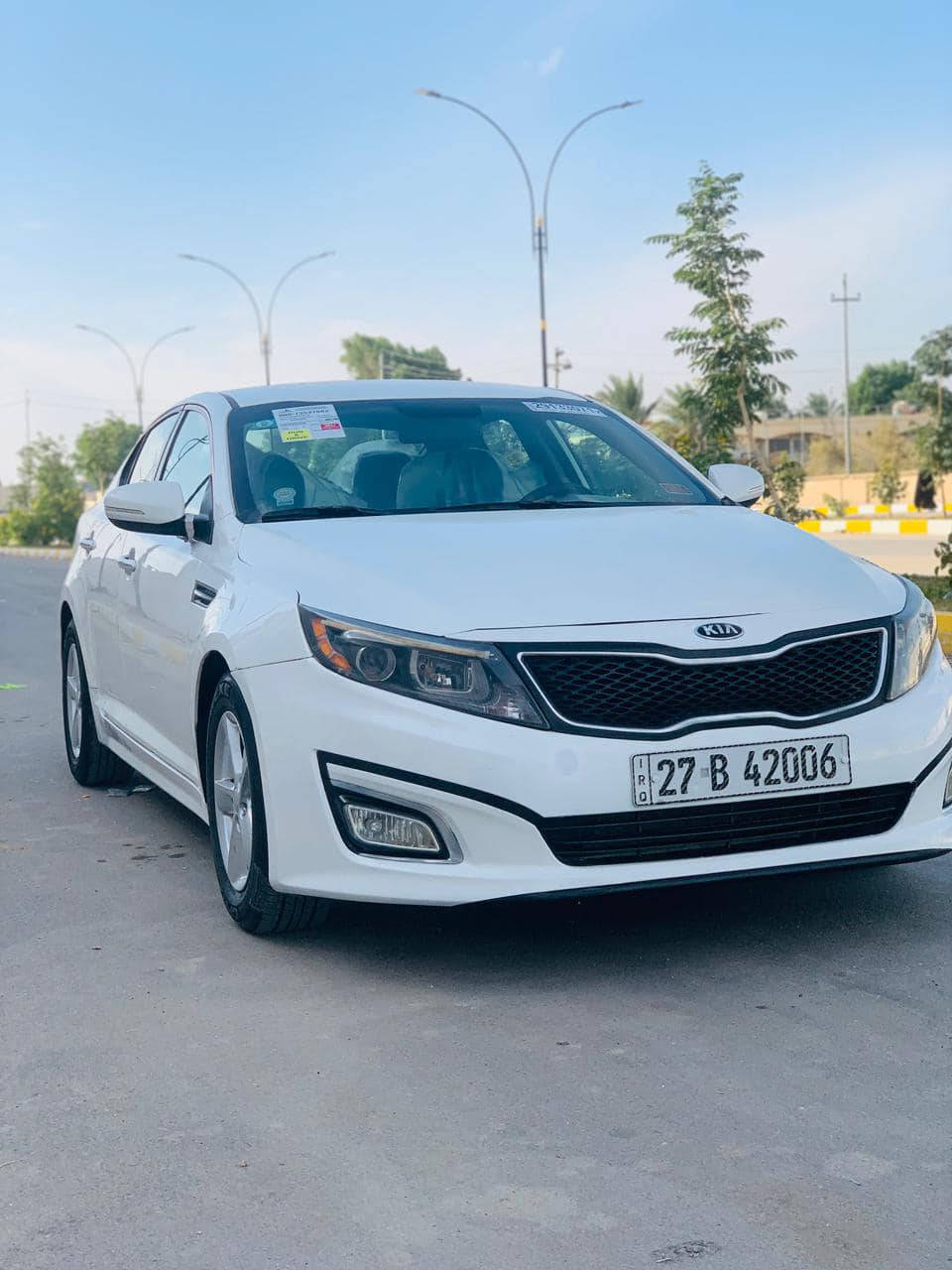 السلام عليكم 
للبيع كيا اوبتيما موديل 2015 حره رقم ذي قار الدولي تحويل مباشر 
ضرر السيارة تبديل بنيد وصبغ طرف الچاملغ والهلال الخلفي بدون دواخل 
مكينة وگير وحدادية تبريد كله جديد كهربائيات كله شغالة 
مواصفات شاشه كبيرة تحكمات كامرة لايت لد حاجب زنون جنطة بصمة اشارة بالمراية 
للأستفسار / ***********
سعرها / 120 وبيها مجال 
مكان الناصرية مركز !
