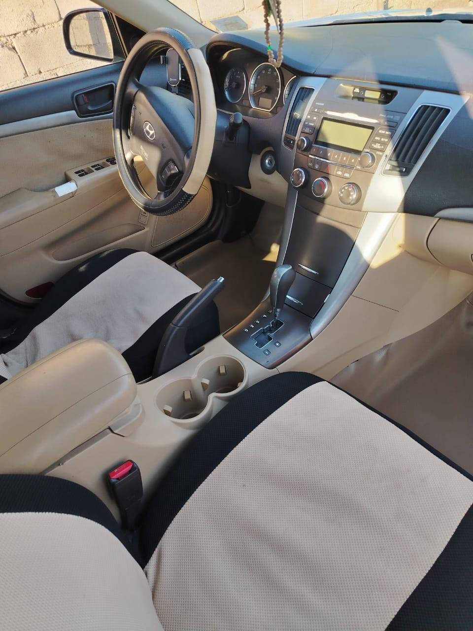 السلام عليكم ورحمة الله للبيع سياره سوناتا 2010 وارد امريكي كفاله  عامه (صبغ دوسه فقط ااصفحه اليمين)  
رقم ديالى  (بأسمي) 
  گير ومكينه دوش 2400 جديده احلامن الصور سياره  من كل شيء  وجاهزه من كل شيء تبريد ثلج غرفه جديده حداديه تخم تاير كهربائيات كلها جاهزه اترايك وين ما تريد مكان السياره ديالى الخالص  السعر137وبيها مجال
للاتصال....*********** مكلف بل نشر
