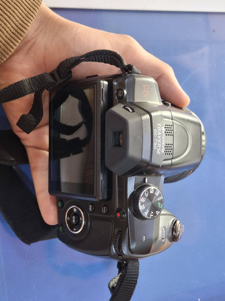 كامره T30
X36 
ستعمال ايام نضافه 100%
ملحقاته كامله شاحنه 
وبطايه 
حزام 
وكيبل عرض 
وغالق عدسه 
وباكيت


**إذا كنت صاحب هذا الإعلان وتريد حذفه لأي سبب، رجاءا أرسل رسالة إلى الدعم الفني**