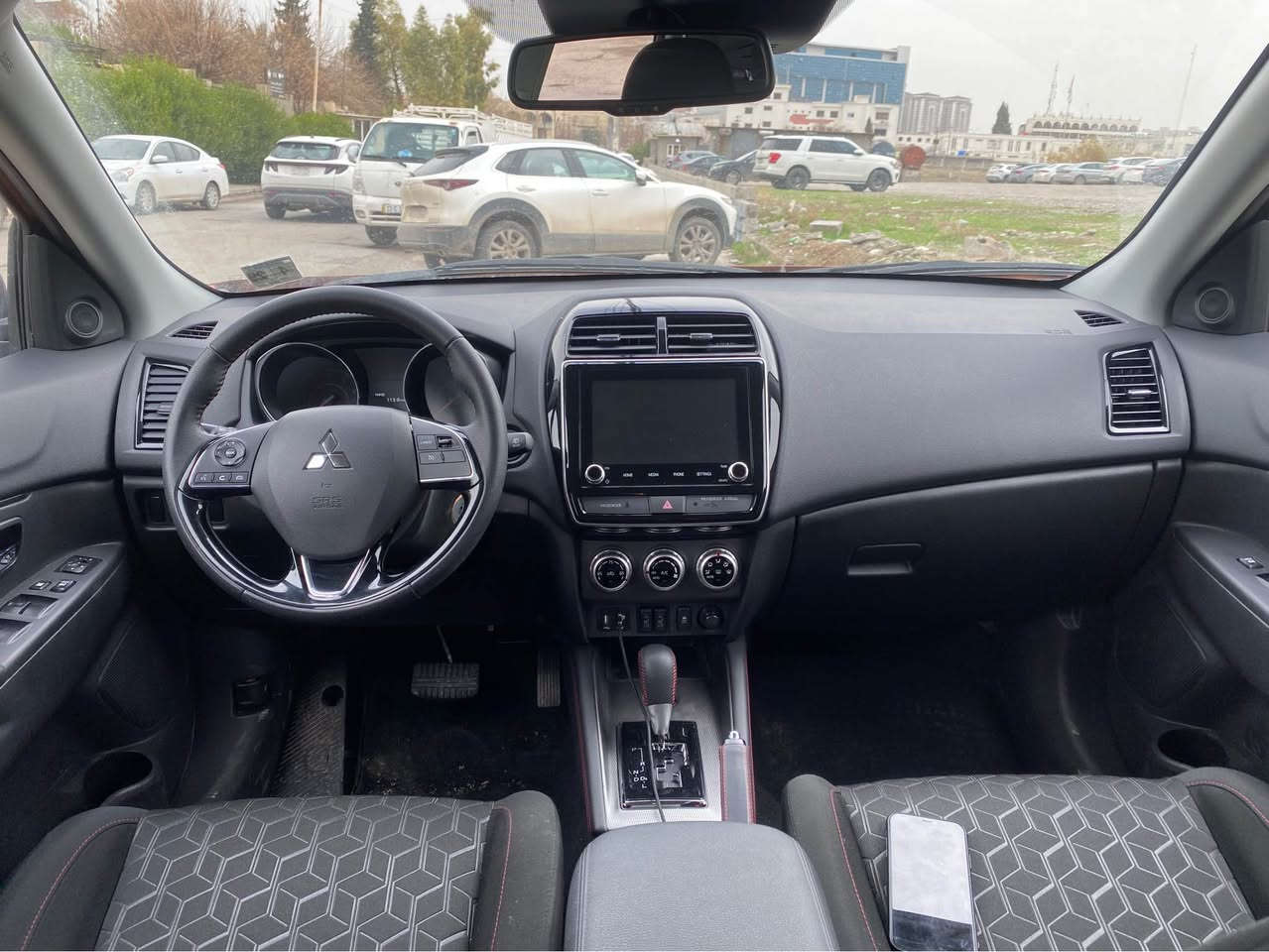 2024 MITSUBISHI OUTLANDER, S/SE

JA4ARUAU2RU003906
مواصفات……
سكان فوليوم .تحديدسرعة.رادار.حساس.شاشةگةورة .كاميرة.كاربلةي.جوار جام كاربايي.كشن سارد و. گةرم ..14هزار روشتية 
شوين هةولير 
سعري..137.مجال
*********** أربيل, العراق
