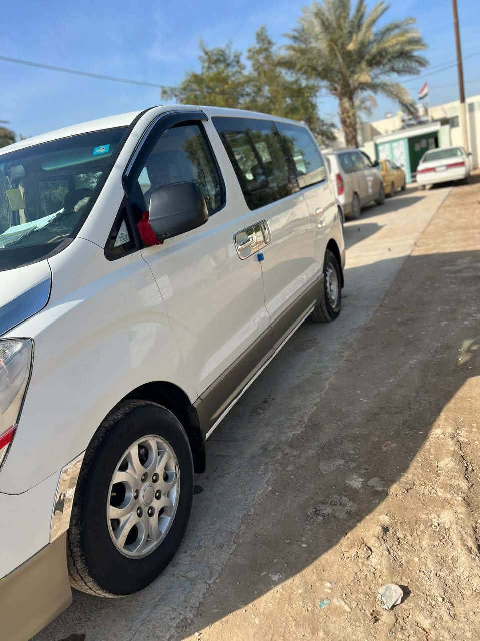 السلام عليكم ستاركس للبيع موديل 2009 مفتوح رقم بابل انجليزي رقم الهاتف  ***********
