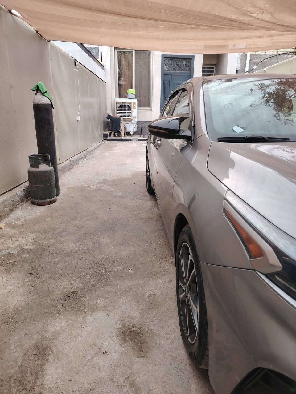 السلام عليكم للبيع كيا فورتي 2022 ماشية 79ميل حادثه صندوك بدون ايرباك مكاني بغداد
رقم للتواصل واتساب ***********
