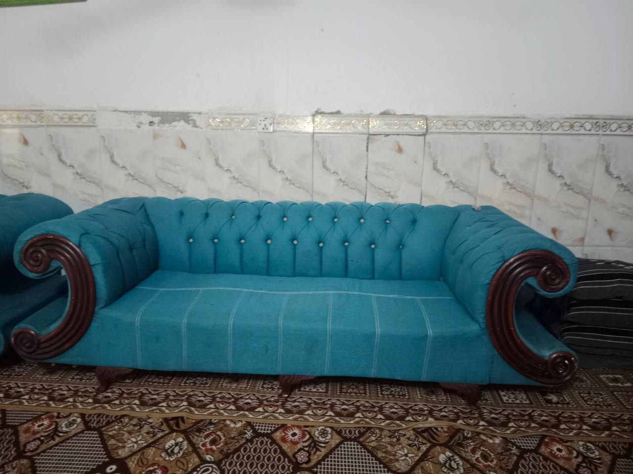 سلام عليكم تخم 9مقاعد للببع مديل كلش حلو خشب بلوك اسود اسفنج طبي االاستفسار ***********بي وتساب
