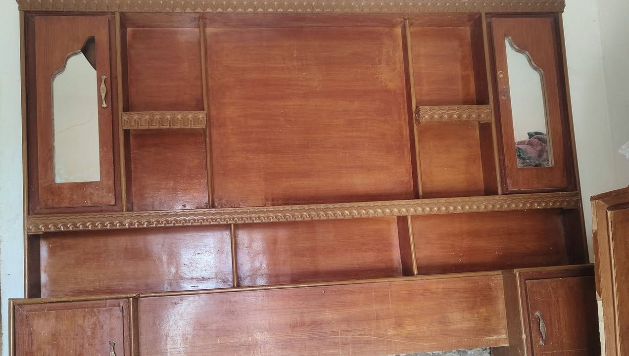 غرفه نوم للبيع نظيفه ومرتبه سعرها 400 
*********** رقم الهاتف لشراي 
العنوان الفلوجه صقلاوبه
