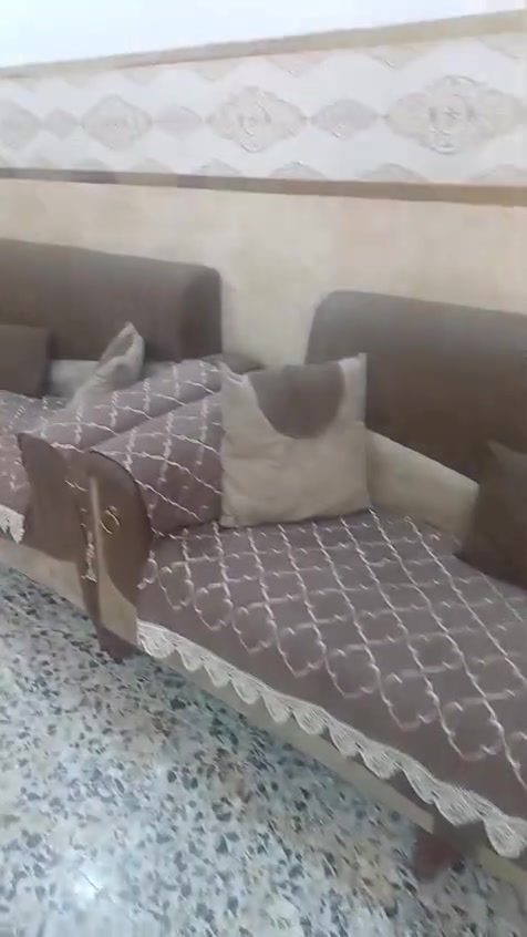 تخم قنفات نظيف بسعر 300 ألف للإستفسار الاتصال بالرقم ***********
