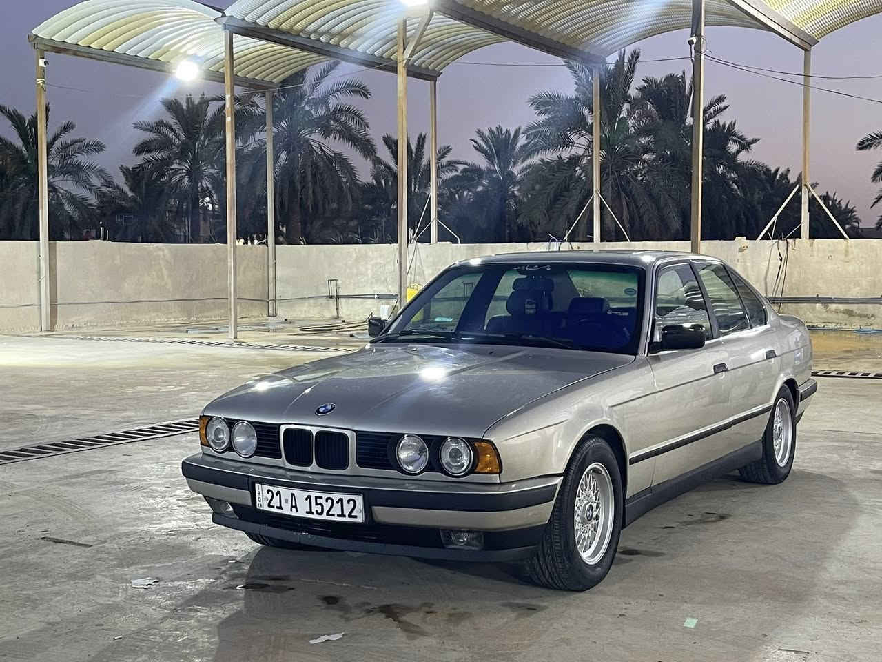 525 مسكر عدل موديل 90 سياره جديده من كل لنواحي مكينه كير صدر خلفي امامي تخم تاير صبغ جماليه فقط مكفوله من كص وضربه ونقل جثه فتحه سلايت داخل جلد لون جوزي سياره مال جناي مراوس بصقر او 540 كون جديد ملزك وتعبان ماريد اي ستفسار ***********مكان لسياره بغداد
