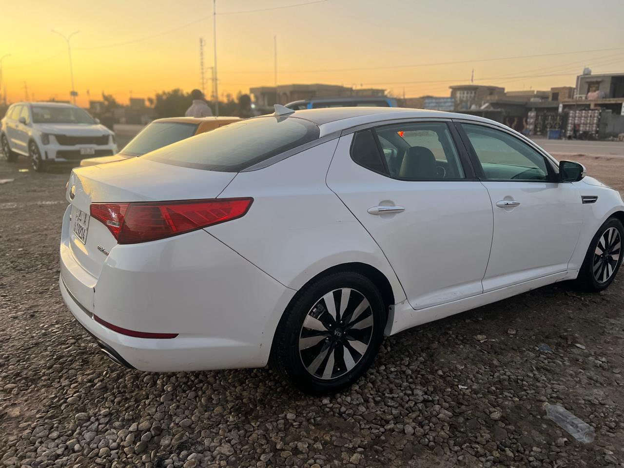 كيا اوبتما موديل 2013 أمريكي فول ماعدا الفتحه السياره جاهزه على الأخير ليبل واحد بيه أربع قطع صبغ سعر 100 
***********
