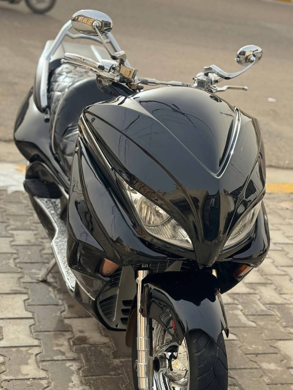 سلام عليكم فورزة صفر ٨ مزوده فول تزويد الوحيد بل بصرة  شي مميز. دراجه كفاله عامه. كير ملقي.  انضف من صوره بعد. اوراق كامله. تروح كبل تمشي بعاملت ارقم وترقم   دراجه متعوب عليها. مكاني بصرة الفاو  قرب سوك.   ***********  واتساب فقط.        سعررر خاص
