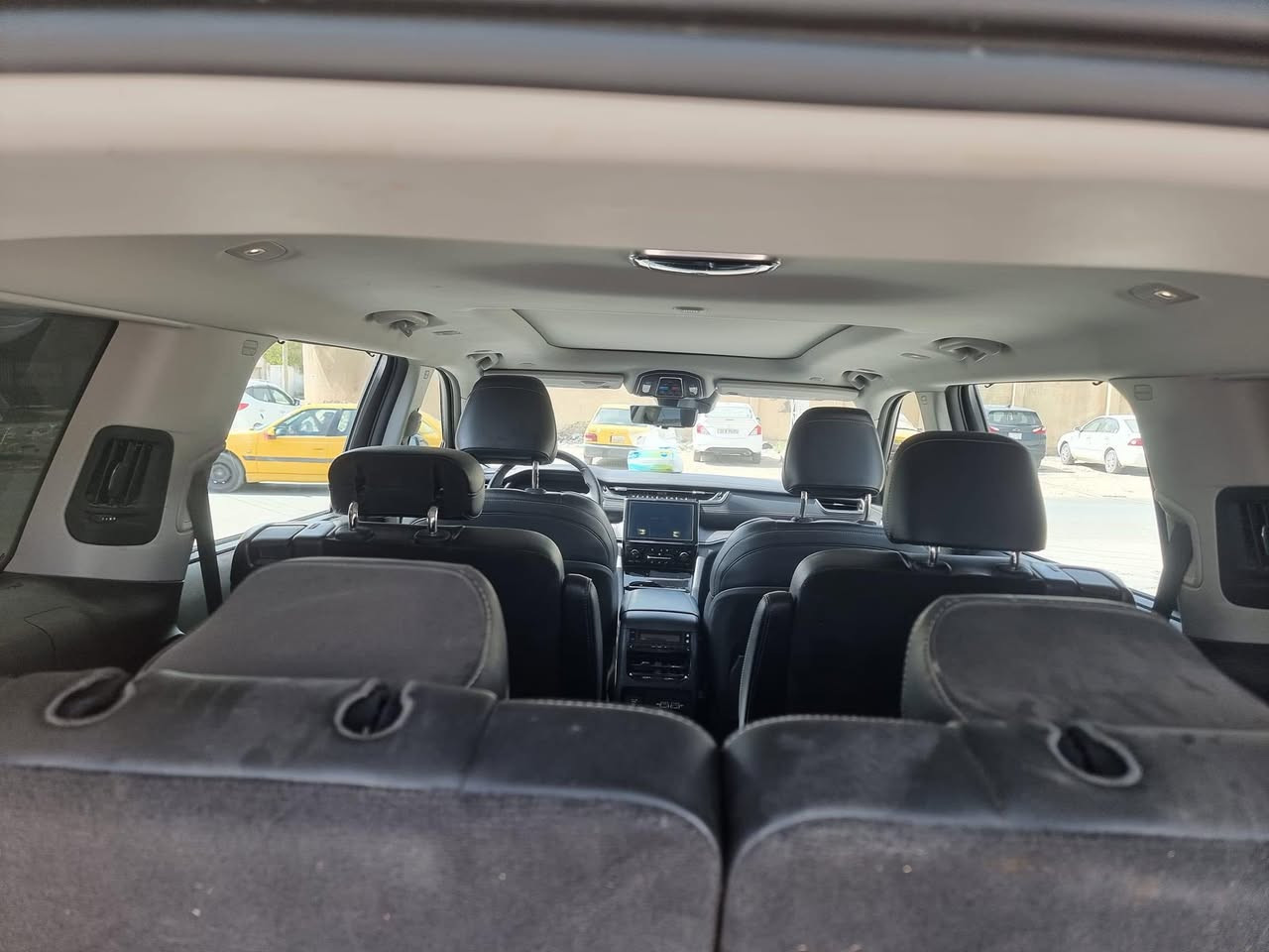 للبيع  او المراوس
للبيع او المراوس جيب كراند شيروكي لمتدد سبعه راكب موديل ٢٣ الشكل الجديد ماشيه ٢٠ الف ميل فول مواصفات خمس كاميرات حساسات خلفيه واماميه رادارات خلفيه واماميه بانوروما  تو ويل رقم بغداد باسمي السعر 310 ورقه وبيها مجال بسيط 
***********
