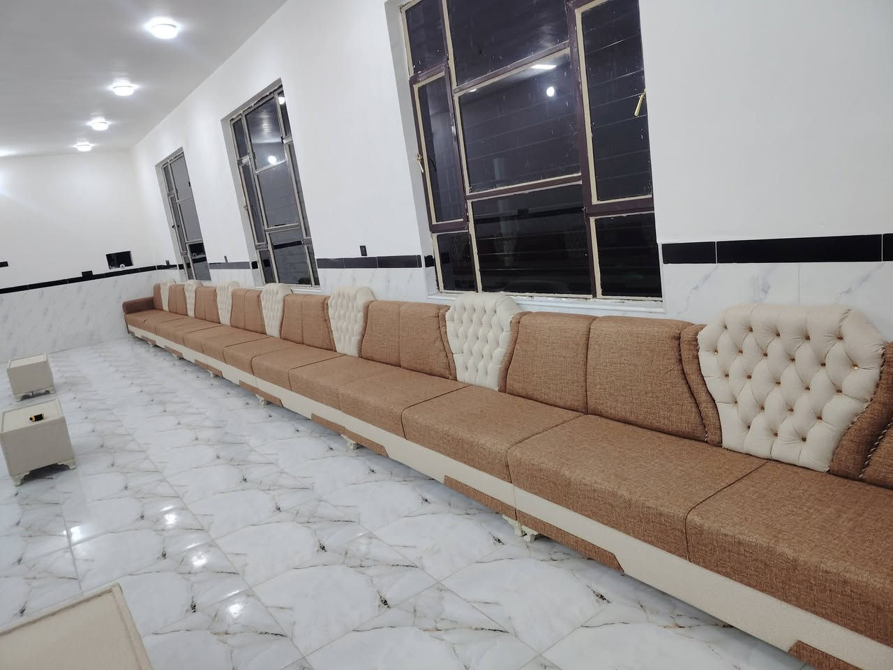 الله لك الحمد ومنك التوفيق
تم تسليم ديوان الأخ أبو ميمون في منطقة السده
شايف كل الخير تتهنون بي ان شاء الله
بلاويد الأسود الوح الروسي
سفنج مميز اول قماش تركي
للاستفسار الاتصال على الرقم***********
