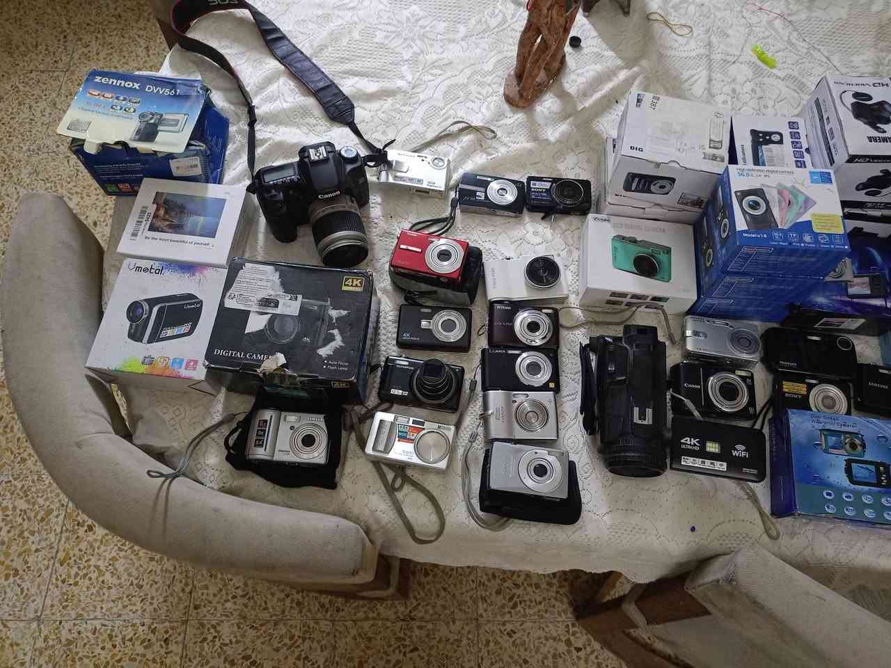 السلام عليكم كامرات شلع شرط الشغل شي على شي السعر 30 الف عددهم بل 60 قطعه سبب البيع محتاج فلوس رقمي *********** مكاني موصل حي الوحده توصيل ماعندي
