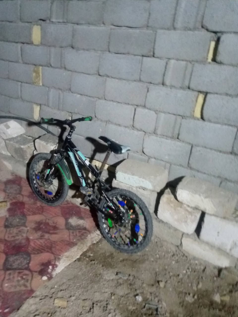 بايسكل للبيع 
جبلي 
حجم20
السعر 45بي مجال (يرهم مراوس حسب لاقناع) 
العنوان الناصريه الشوفه يم صيطره المتروكه


**إذا كنت صاحب هذا الإعلان وتريد حذفه لأي سبب، رجاءا أرسل رسالة إلى الدعم الفني**