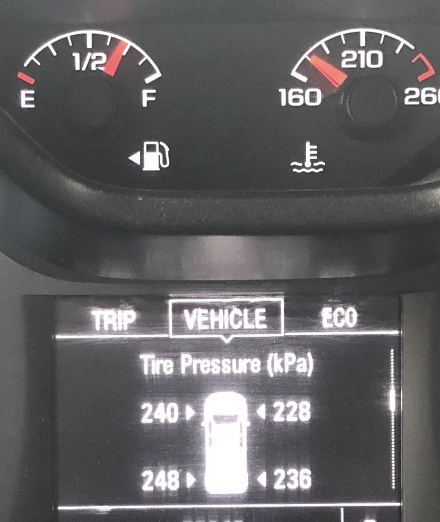 شفرليت بيكم كولورادو ١٨
تو ويل دفع خلفي 

محرك 3.6 V6

باب وربع / اخت الكلين / حادث جاملغ خلفي والاكسل مبدل كامل بواحد بلادي - ايرباك برده خلفي فقط دشبول صافي ولا اشارة عداد المسافة ١٤٠ الف كيلو.. سيارة مرتبه ع ايدي .. بيهه طخات بالبدي وما مصلحهن .. سيارة حلوه 

وسحبها كلش حلو 

رقم الشاصي 

1GCHSBEN6J1177709

السعر ١٤٢
مكان السيارة / البصرة 

رقم هاتف: *********** متوفر واتس واتصال
