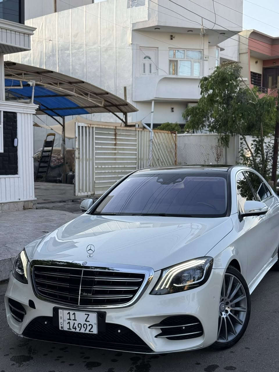 سلام عليكم

مرسيدس S550 للبيع 2016 اس كلاس 
سياره ضمان دولي V8 توين توربو 
سياره رقم بغداد تسجيل اول مره و مشروع وطني سنويه و فحص و هزه كلها جديد 
باب خلفي طويل VIP سياره فول مواصفات 5فصوص
محدث 2020 كت كامل بلادي ماشيه 69 الف حقيقي 
سياره كلش جديده ايد وحده كير محرك كلها شرط بدون اي عطل او اي مسج اي كلوب ميشتغل بل دشبول سيرفز كامل بل شركه  مفتاح 2 بلادي ويا 
السياره جكات و بانوراما و داخل ابيض ملكي و داخل لد كامل صندوق كهربائي الابواب كلها شفط نظام مساج كشنات و تدفئه و تبريد و استيرن تدفئه  كشنات الاماميه داينمك تتحرك مع حركة سياره 5 بردات شاشات 3 و 5 كامرا 360 و داتشو دبل ماوس رادرات امامي و جانبي و حساسات كامل سستم صوت سماعات برايمستر
لايت led و مع دوران عجله لايتات 

السياره مبيها اي نقص كلها شرط 
السياره بدون صبغ و لا تعديل فقط بيها تبديل صندوق بلادي نفس لون بدون ارباك او دواخل  و الباقي كفاله عامه من كير و محرك السياره كلش نظيفه كلها شرط 

سعر سياره 435 و بيها مجال بسيط 

رقم ***********
