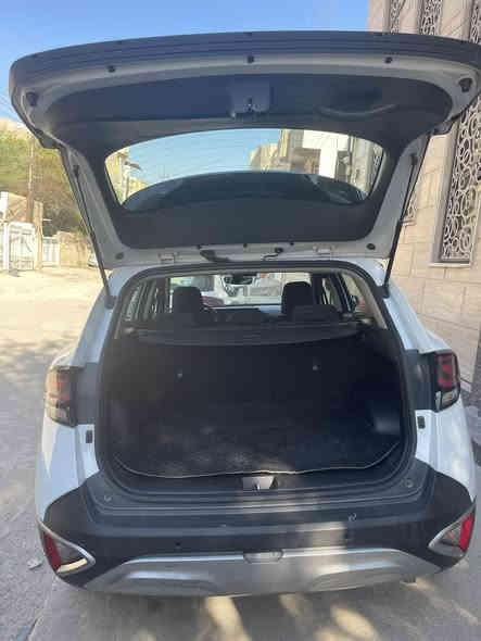 السلام عليكم
كيا سبورتج موديل 2023  رقم اربيل للبيع
مكفولة من الضربة او الصبغ او البارد
المواصفات 
ماشية 30000 كيلو
رادار جانبي
محرك 2000 دوش
تبريد قطعتين
شاشة اريل ماوس
حساسات مراية اوتودم
كامرة خلفية
تحكم ستيرن جهتين
شفتات ستيرن 
منافذ (usb - type c)
ويل حجم 18
السعر 220 وبيها مجال
مكان السيارة بغداد/البلديات السيارة باسمي
للاتصال ***********
***********
