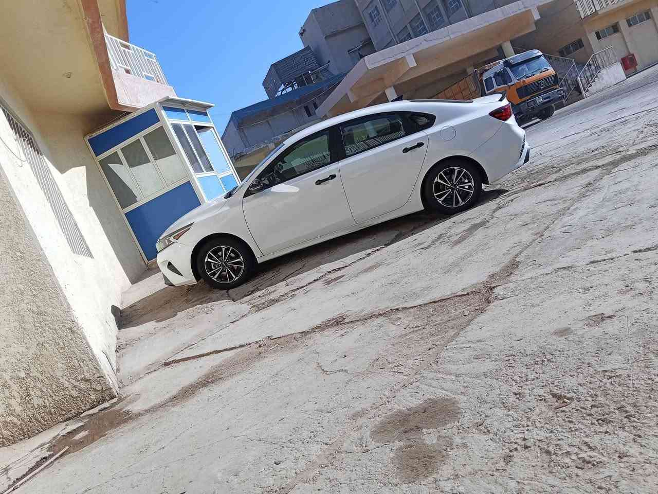 فورتي ميدل 23 حادث تبديل بنيد نفس لون سياره مالت وكاله نص فول مكيه 2000 دوش كير AT 6 نمر لمرغوب بلادي نضام قياده مثبت سرعه رادار امامي رادار جانبي كامره بيه هواي مواصفات سعر 137 وبيه مجال مكاني سماوه ***********
