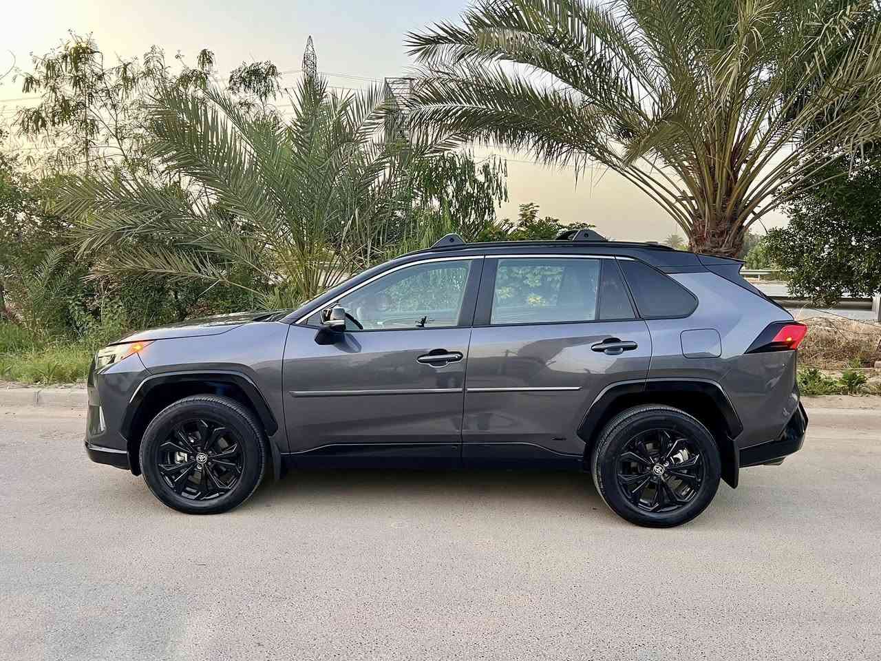 2025 Toyota RAV 4 XSE HYBRID
راف فور ٢٠٢٥ للبيع 🔥

سيارة وارد أمريكي  
فئة XSE أعلى مواصفات ✨

▪️ نظام صوتي JBL الأصلي  
▪️ شاشة كبيرة  
▪️ مقاعد جلد  
▪️ تدفئة مقاعد  
▪️ تدفئة ستيرن  
▪️ كامرات محيطية 360  
▪️ داش كام تويوتا أصلي  
▪️ حساسات أمامية وخلفية  
▪️ مواصفات إضافية موضحة بالصور

السيارة جديدة جداً بحالة الوكالة 🚗✨

🔹 الضرر:
صبغ بنيد فقط  (قطعة واحدة)
خشم شاصي أيمن فقط  
الشواصي واللغود سليمة

التصليح فوق الممتاز شغل مال جني 👌  
السيارة مستلمة ماشية 80 ميل  
وحالياً ماشية 6000 ميل فقط
السيارة جاهزة ما بيهة اي نقص 

📍 مكان السيارة: بغداد - حي الخضراء

📞 للاستفسار والتواصل واتساب:
***********

أو علّق لطلب السعر
