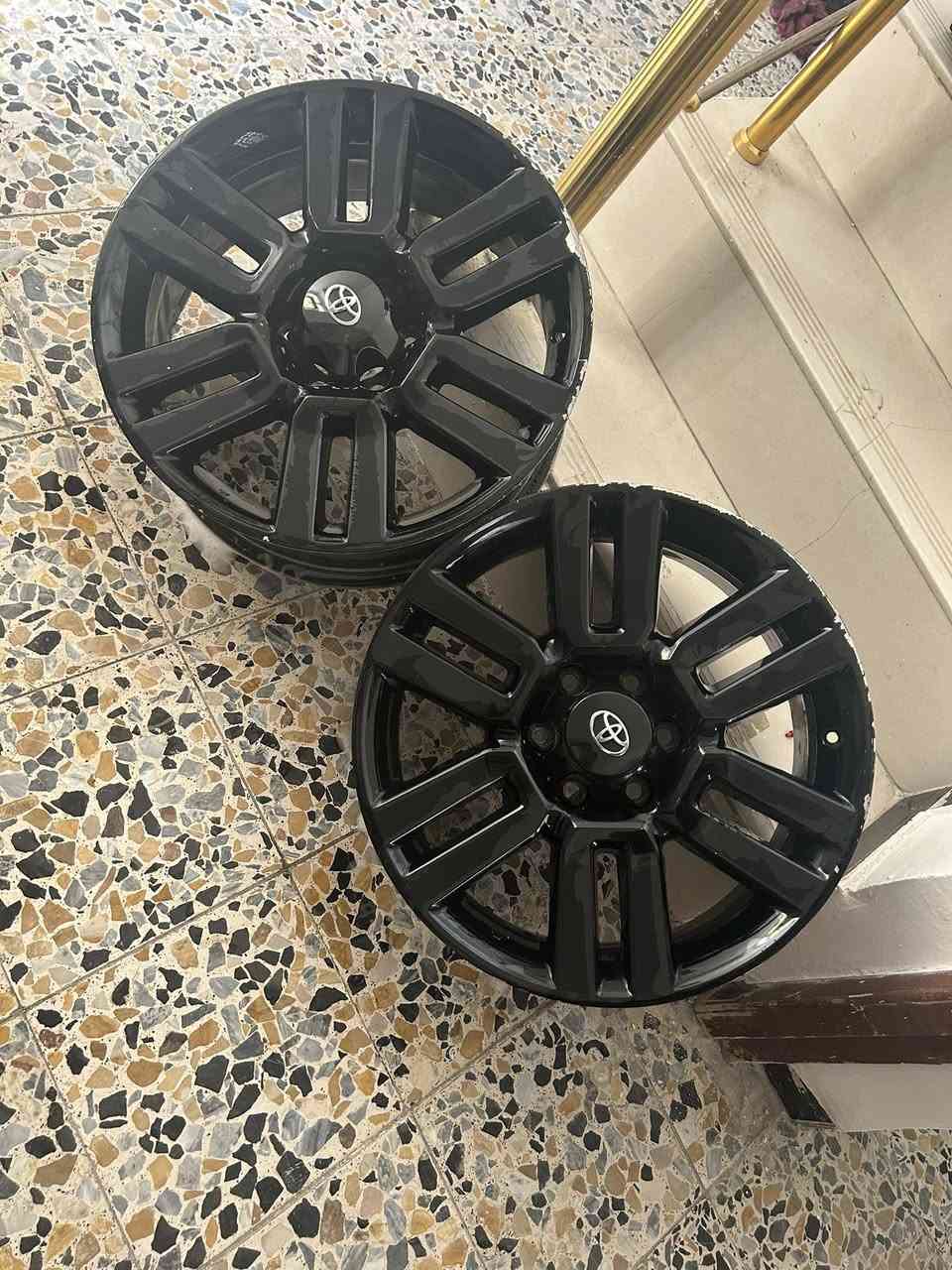 السلام عليكم توفرت دوسات فور رنر اصلية
دوسات فور رنر اصلية SR5/TRD تنشد 14 إلى 24
كفر دوسة جهت السايق اصلية السعر 150 الف
دوسة لمتد اصلية قطعة واحدة تنشد يمين او يسار 10 إلى 24
حساس اطار جميع الفئات من 14 إلى 24
ويل كب لمتد اصلي قطعتين فقط سعر القطعة  200 الف حجم 20 ينشد لمتد او TRD سبورت
للتواصل ***********
مكاني بغداد يوجد توصيل
