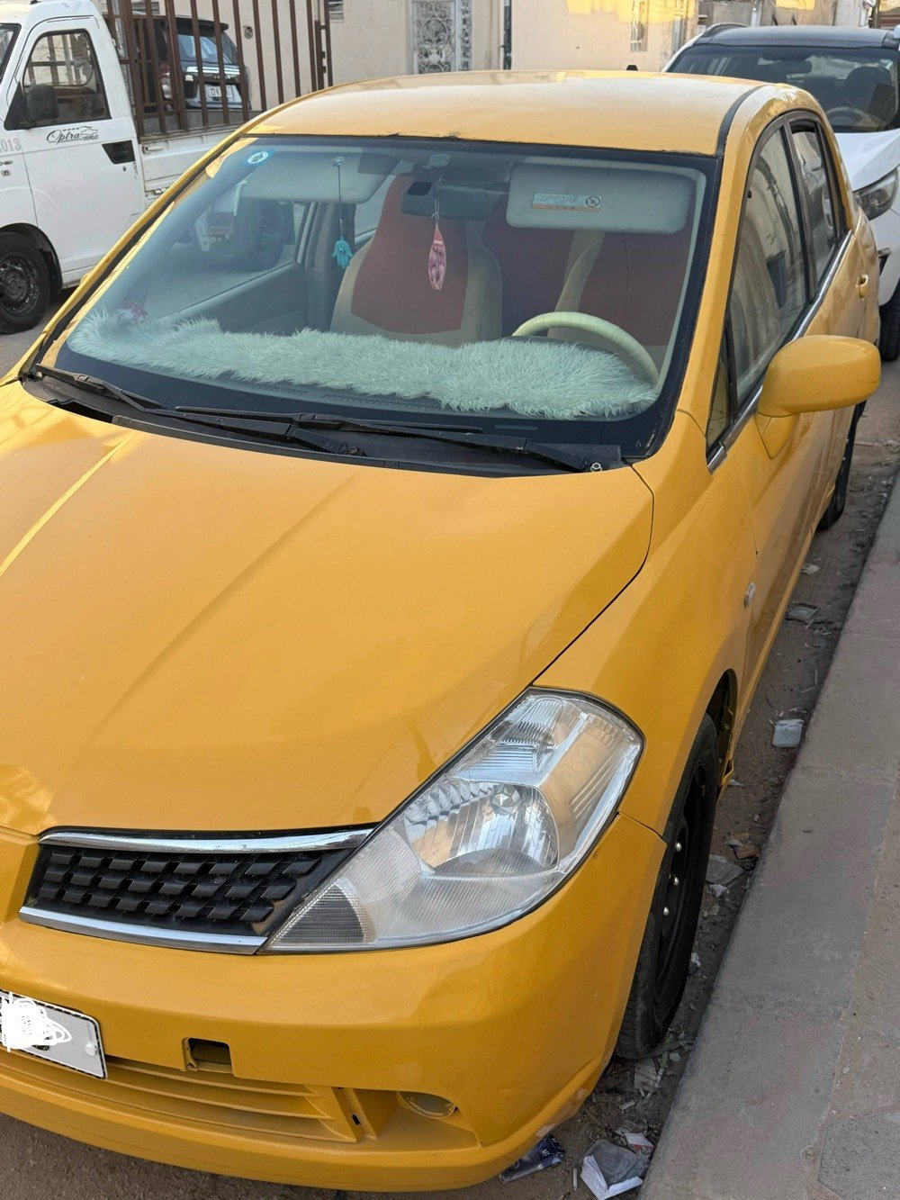 السيارة نظافة فول من الداخل والخارج 
الرقم انكليزي السيارة بأسمي تكسي
التبريد شغال 
توجد ضربة بالجاملغ الخلفي للسيارة فقط لايوجد اي ضرر آخر بالسيارة
العنوان العراق النجف 
السيارة ب65$ وبيها مجال
