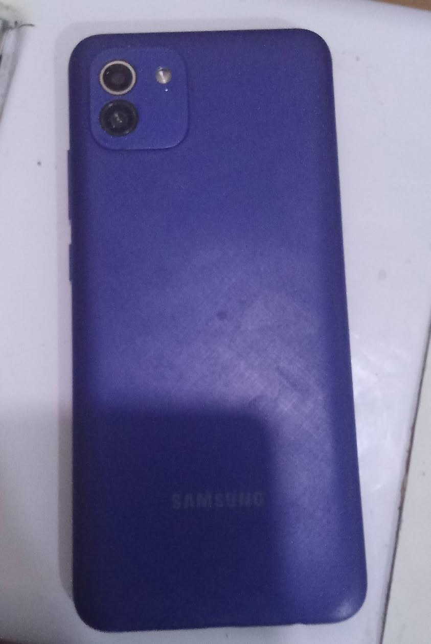 السلام عليكم موبايل للبيع سامسونج  A03سعر 75الف.تصال على هذا رقم ***********
