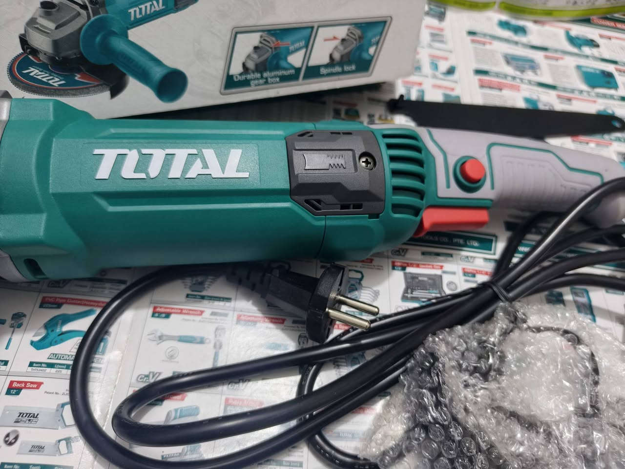 كوسره كهرباء 960 واط 115 ملم سويج خلفي ملف نحاس معه ملحقاتهه من ماركه توتل
السعر 45 الف 
الحجز واتساب ***********
متوفر توصيل الجميع المحافظات 
https://www.facebook.com/share/1Fsf8nuuzv/
