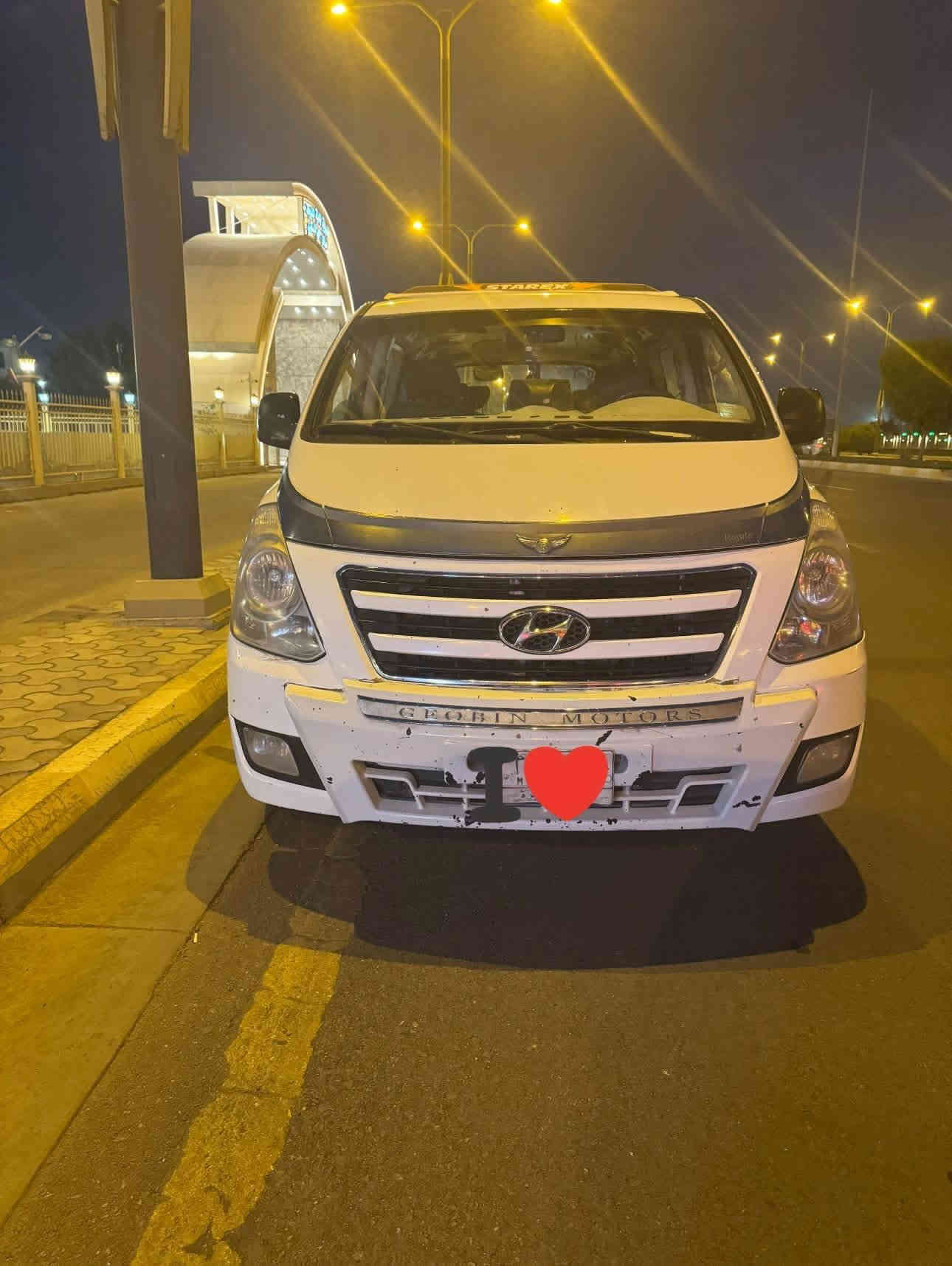 سلام عليكم للبيع هونداي ستاركس مفتوح 
موديل ٢٠١٧ ابيضّ 
فول مواصفات
رقم بغداد اجرة
بأسمي السنويه تحويل مباشر
محرك جديد 
صدر تخم تاير 
باتري جديد 
جاهزة من اي نقص بيهة صبغ جاملغ خلفي ايمن
سيباية ودبل دعاميات وتغليف كشنات جلد سيارة مصروف عليهة 
مكان السيارة بغداد 
***********
***********
