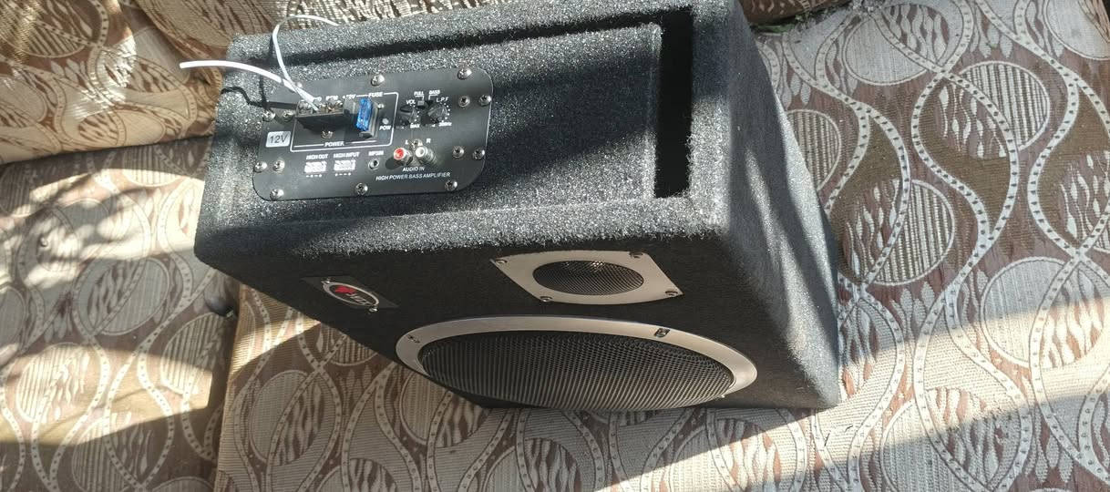 دمام صوت أكبر حجم 10انج ستعمال قليل شرط الفحص مكاني بصره معقل سعر 60الف ***********
