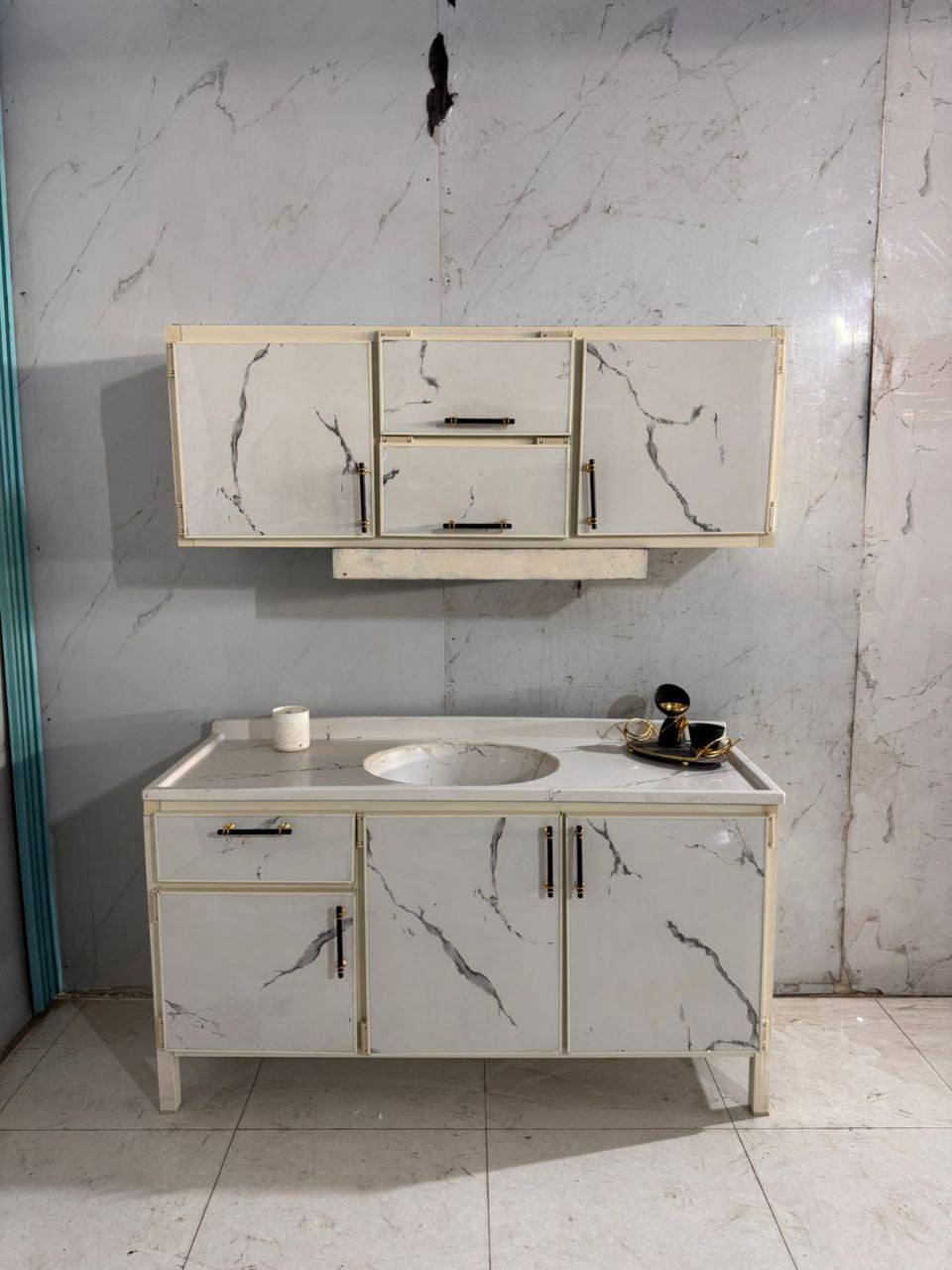 سنك ملحق قياس متر ونص مرمر  امللنيوم سعر 185 يوجد توصيل لجميع المحافظات العراق الحجز مراسله صفحه او وتساب ***********
