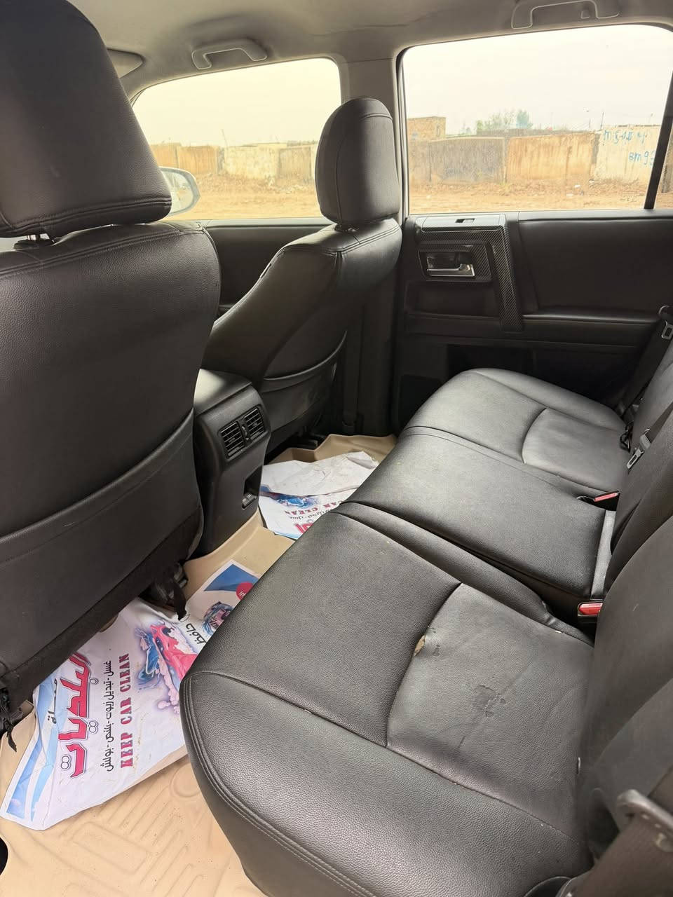 TOYOTA  4RUNNER   2023SR5 
~ تويوتا 4 رنر  
~ وارد أمريكا  
~ موديل 2033
~ محرك 6 سلندر  / V6 
~ مواصفات SR5 
~ شاشة كبير  
~ كاميرا 
~حساسات خلفيه 
~تبريد ثلج 
~ كشن جلدة كهربائية 
~ ويل كب 
~ حجم تايرات ١٧
~ 5راكب 
~ ماشيه 55 الف كيلو 
~ إيرباگات راجع  سستم 
~ طاولة خلفيه للسفرات
~حادث مثل ما تشوفون بالصور 
سياره بيها اضافات تغليف دشبول وستيرن ترفيع فخامه 
السياره بيها منظومة غاز متكامله مشدوده بورشة رسميه مع الكارت يعني اقتصاديه 
السعر 26000
العنوان بغداد الجديده
وأي معلومات رقمي واتس أب ***********
