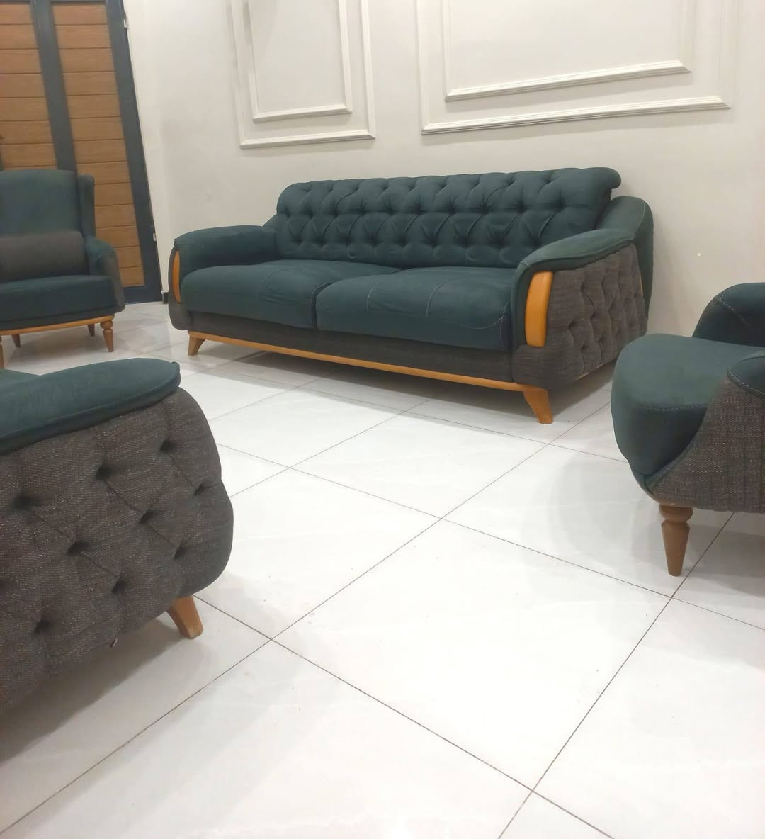 تخم تركي 8 مقاعد مودرن نضام سرير سفج بولستر طبي دير فريم ارجل زان نضيف جدا  مبي اي ضرر اخو جديد سعر... 650 وبي مجال بسيط


**إذا كنت صاحب هذا الإعلان وتريد حذفه لأي سبب، رجاءا أرسل رسالة إلى الدعم الفني**