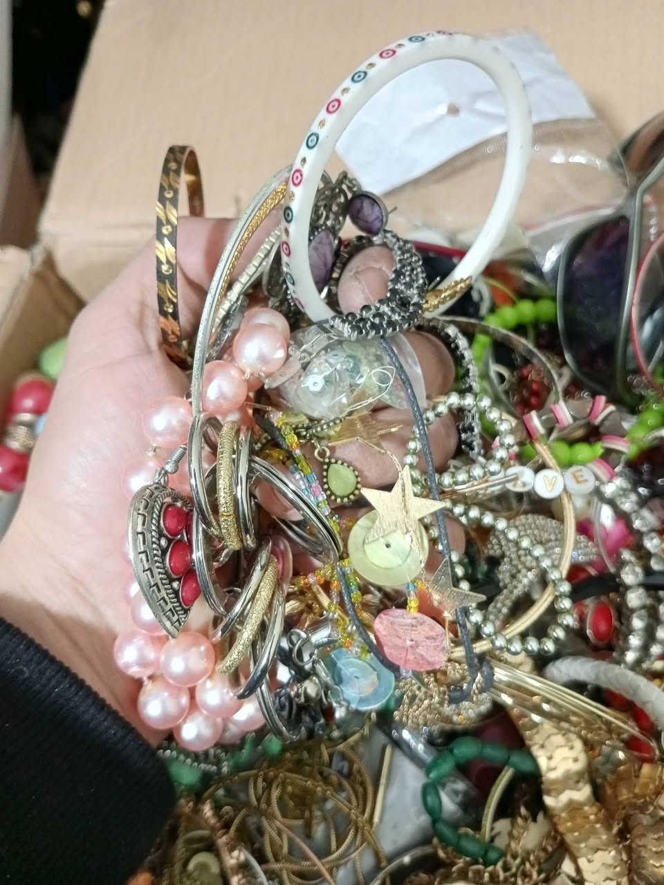 اكسوار اروبي مشكل كامل مكس بلو سمول مستعمل  عقود اساور حلوق مشكل كامل  فقط1.75دينار وخمسه وسبعون قرش كيلو قطعه فلس تطلع كميه محدوده للحجر 0791142784 اقل كميه 50دينار وتوصيل مجانا  الكميه محدوده جدداد 0791142784واتس


**إذا كنت صاحب هذا الإعلان وتريد حذفه لأي سبب، رجاءا أرسل رسالة إلى الدعم الفني**