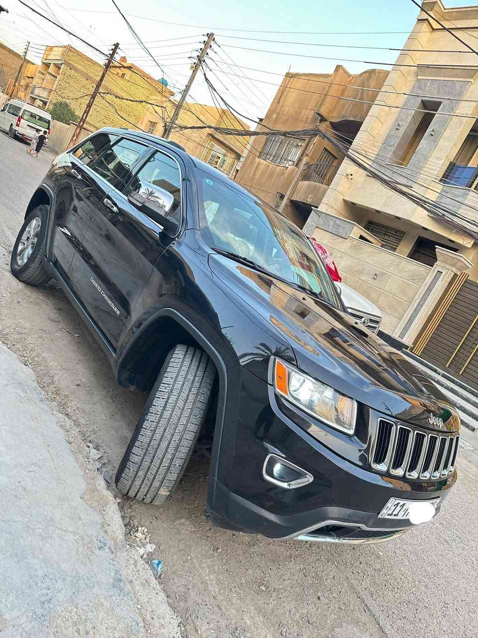🚗 للبيع جيب موديل 2015 – ماشية 78 - بجم كبس 

📍 الموقع: بغداد 
📞 رقم الاتصال: *********** 

 المواصفات:

- محرك 3600 - تستقبل بانزين عادي
- فول مواصفات لمتد قماره حديد يعني فقط بدون فتحة 
- كراسي كهرباء جلد + ميموري
- تدفئة وتبريد للمقاعد
- صندوق كهرباء (فتح/غلق بالشفط)
- تشغيل بصمة + تشغيل عن بعد + بصمة بيبان
- كاميرا خلفية
- حساسات أمامية وخلفية + مانع تصادم
- منظومة زينون بلاد
- تحكم بالستيرن + شفتات 
- كير (8 سرعات)
- نظام S
- نظام صوت (سستم كامل + دمامات صوت)
- شاشة جبيرة كار بلي 
- تبريد بلادي ثلج قطعتين 
- تاير (تخم)
_ رقم جديد انكليزي بغداد + هزة جديدة + سنوية جديدة بأسمي
-السيارة بلادية وجديده جدا حتى كتلوكات الشركة بيها 

📌 السيارة:
- وارد أمريكي 
- الحادث دحجه في البابين العكس السائق ومبدل نفس اللون... السياره كلها بدون صبغ حتى الدعاميات كفاله من الصبغ 

 - بشرط بجمها كبس ما ملعوب بيها ومحرك بلادي ما مفتوح وكير بلادي 
وماشية 78 
وجديده جدا وبدون ايرباك 
💰 السعر 197 وقابل للتفاوض 
 للاستفسار أكثر الاتصال على الرقم أعلاه
