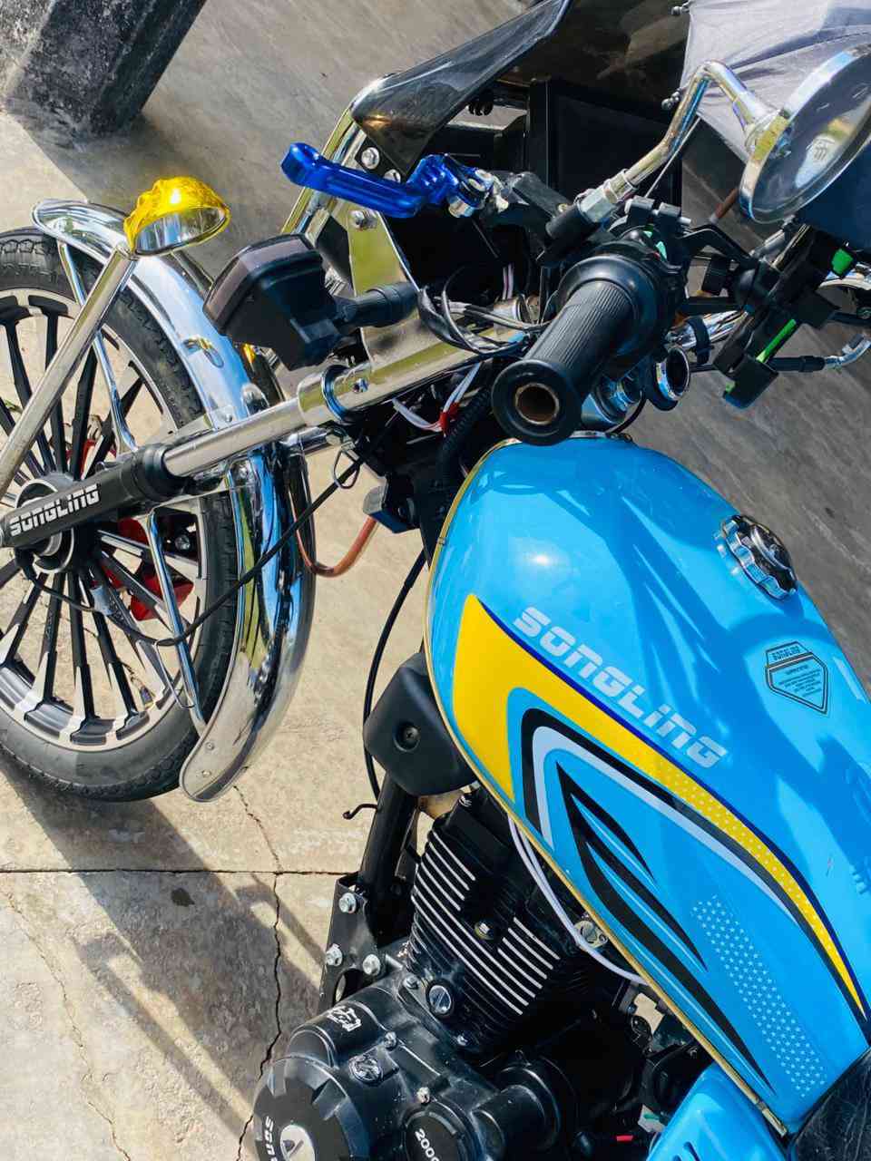 سلام عليكم شباب دراجه للبيع موديل 2026دراج جديده بعدي دراجه كامله مابيه اي نقص ومبدل يدات رياضي وزنجيل ذهبي دراجه بيه تشغيل عن بعد دراجه كهربائيات كله شقاله وبل اضافه بيه جنطه وبصمه شقاله وسلف شغال كله شغال سعر 925 وبيهه مجال ول مشري الا يراسل ***********وبي وتساب
