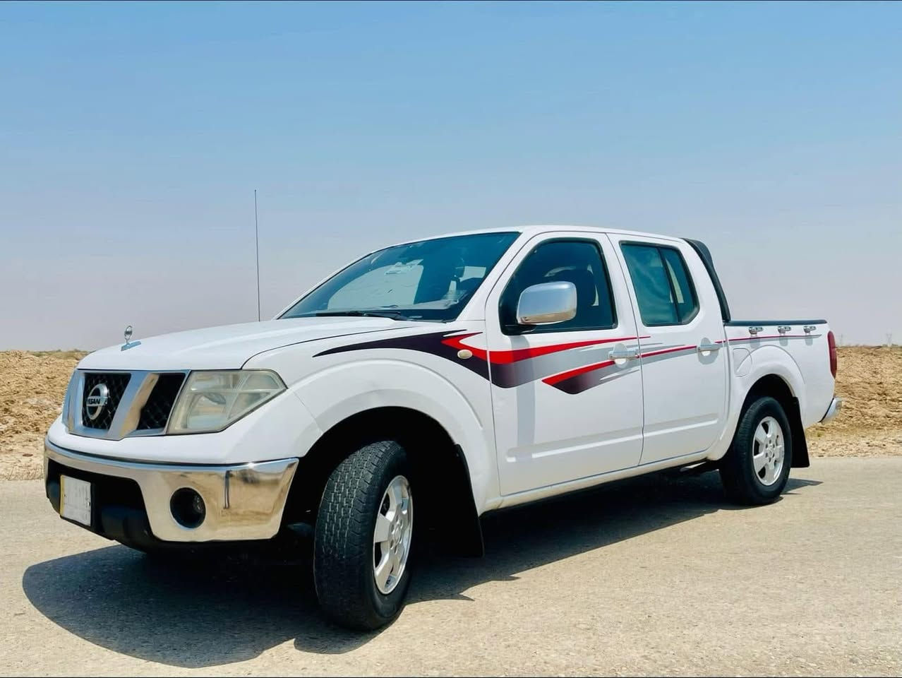 سلام عليكم نيفاره للبيع موديل 2008 محرك بلادي كبر عادي تبريد تتفئه شغالات سياره مكفوله بس جاملغ تبديل للاستفسار على الرقم *********** السعر 83 وبيهه مجال مكان ميسان كميت
